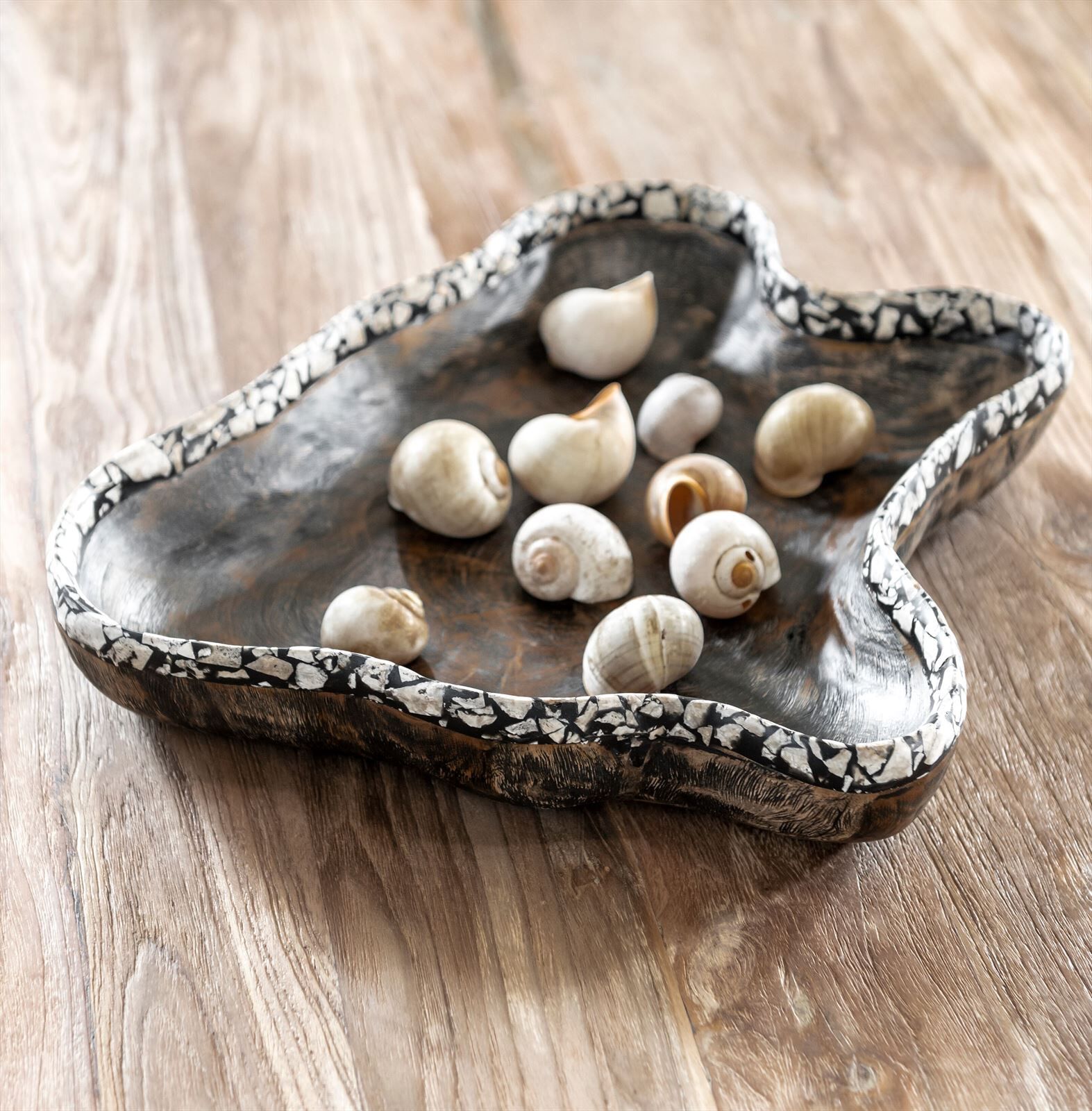 MUST Living dienblad Coral – handgemaakt teakhout met zwarte glans