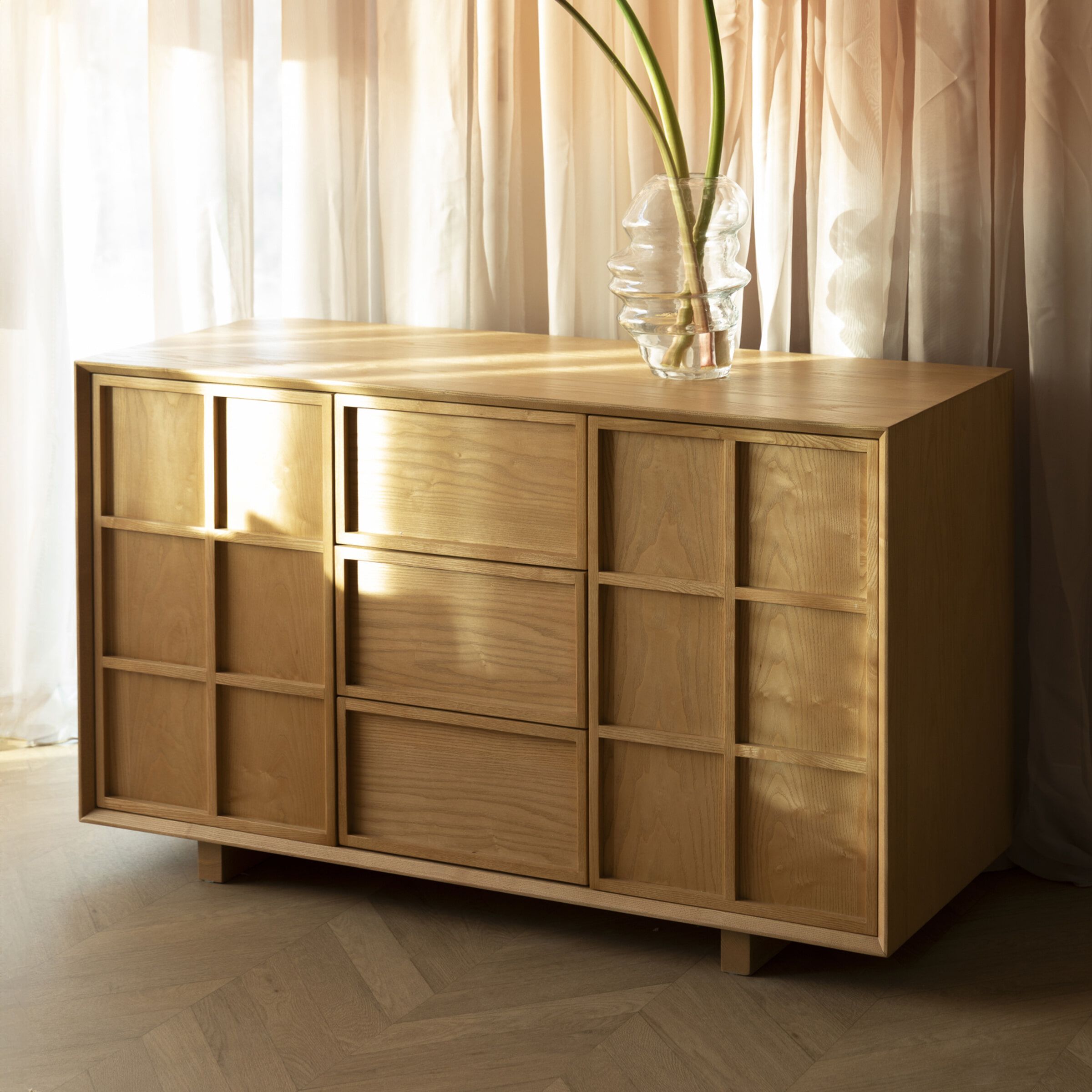 Naturel dressoir van massief essenhout – Zuiver, 120 cm