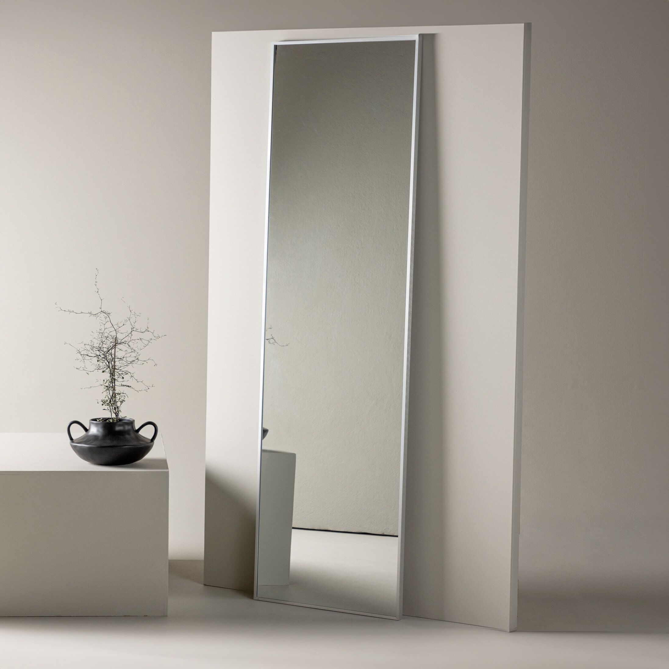 Nohr Adell Spiegel 220 × 67 cm – Moderne Zilverkleurige Passpiegel