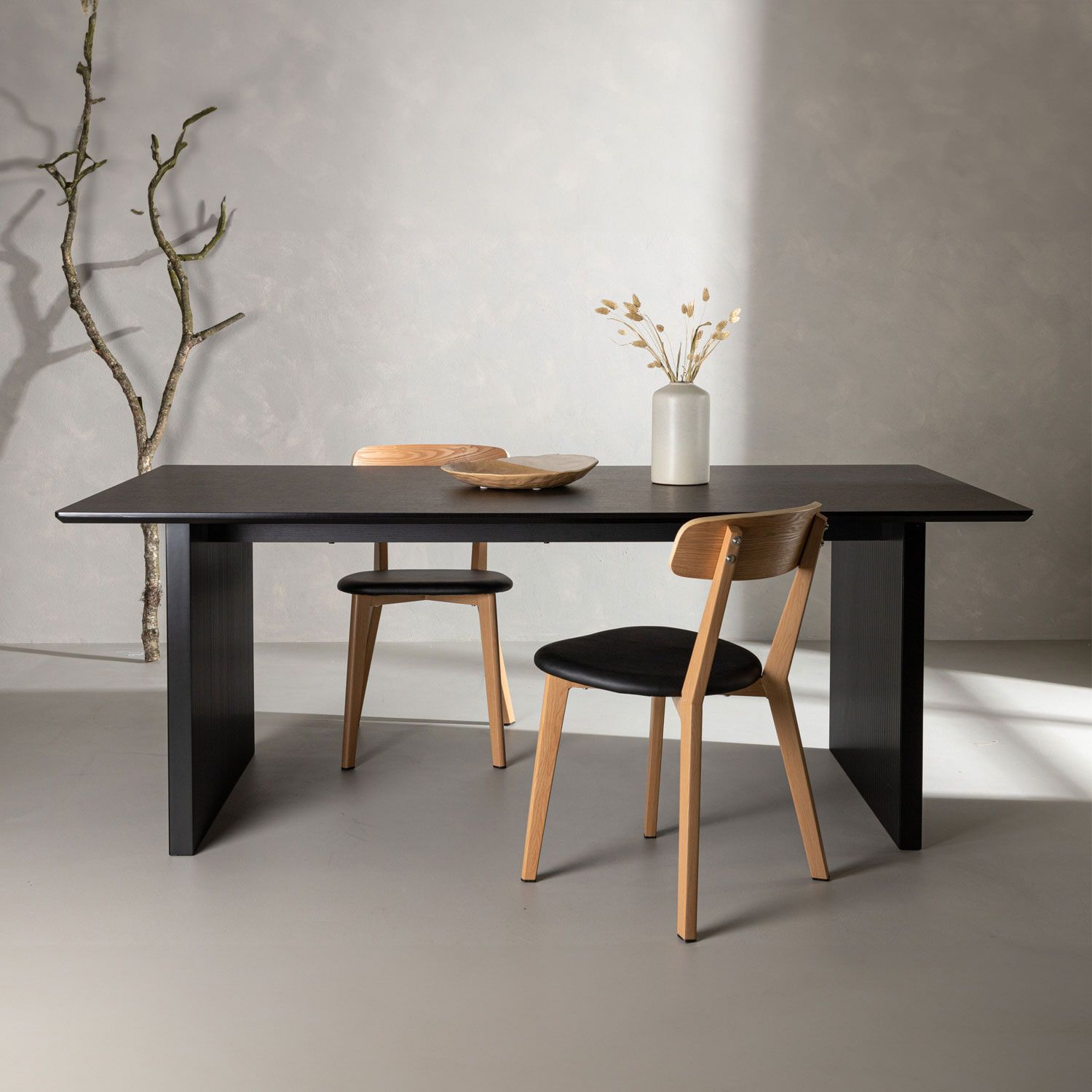 Nohr Akim Eettafel 200 × 100 cm – Strak Zwart Design voor de Moderne Woonkamer