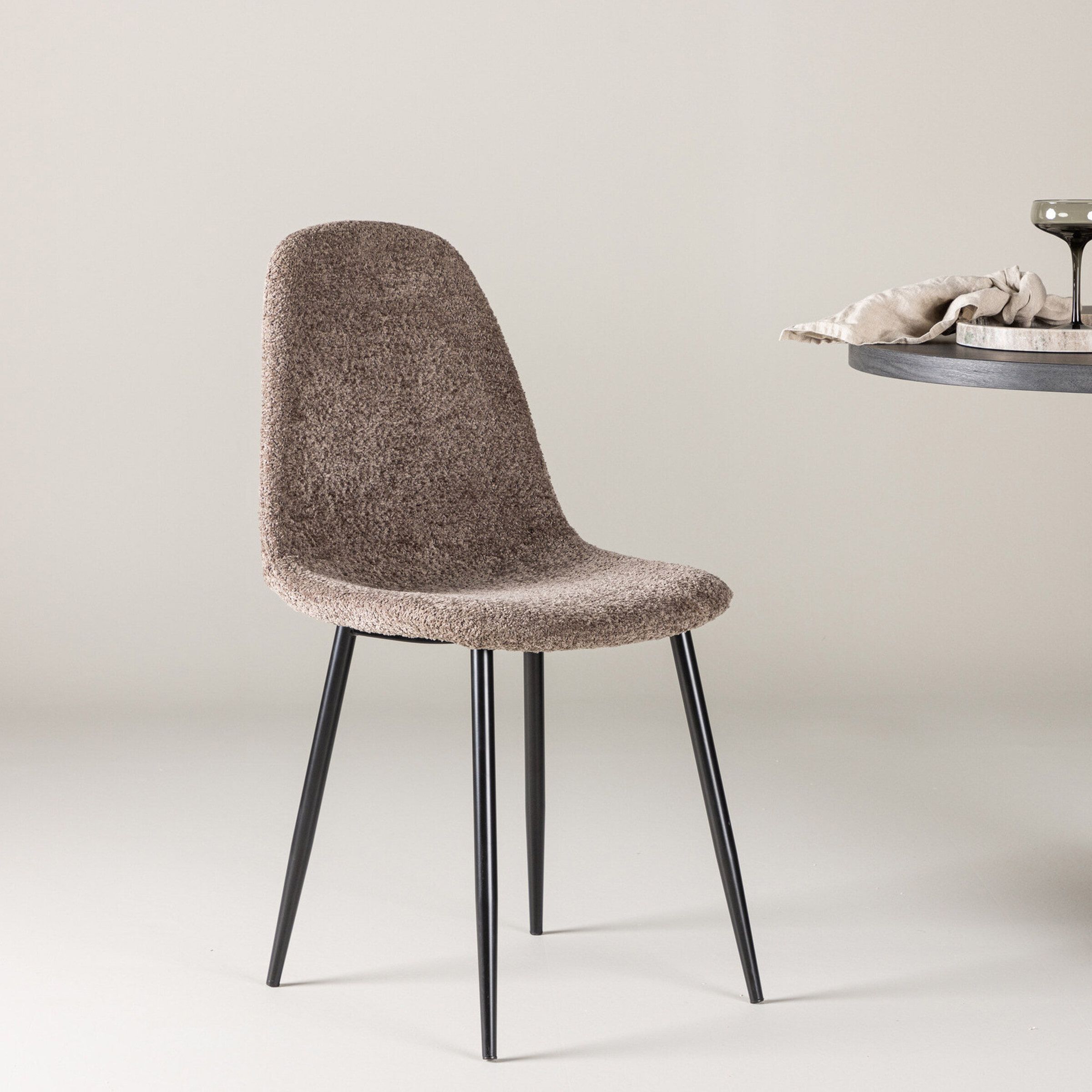Nohr Austina Bouclé: stijlvolle eetkamerstoel in modern Scandinavisch design