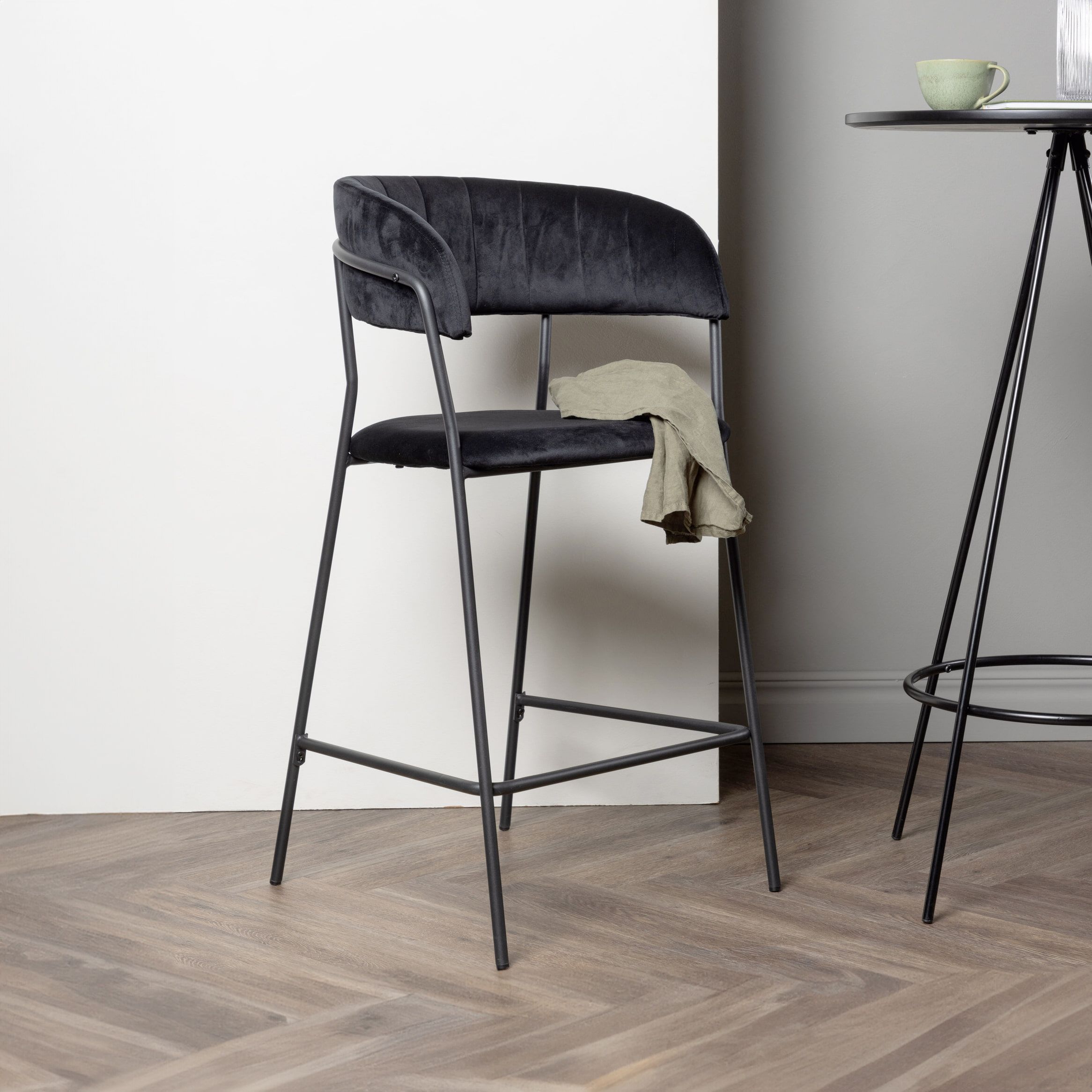 Nohr Barkruk Delmy Velvet – Zwarte Fluwelen Barkruk (61 cm zithoogte)