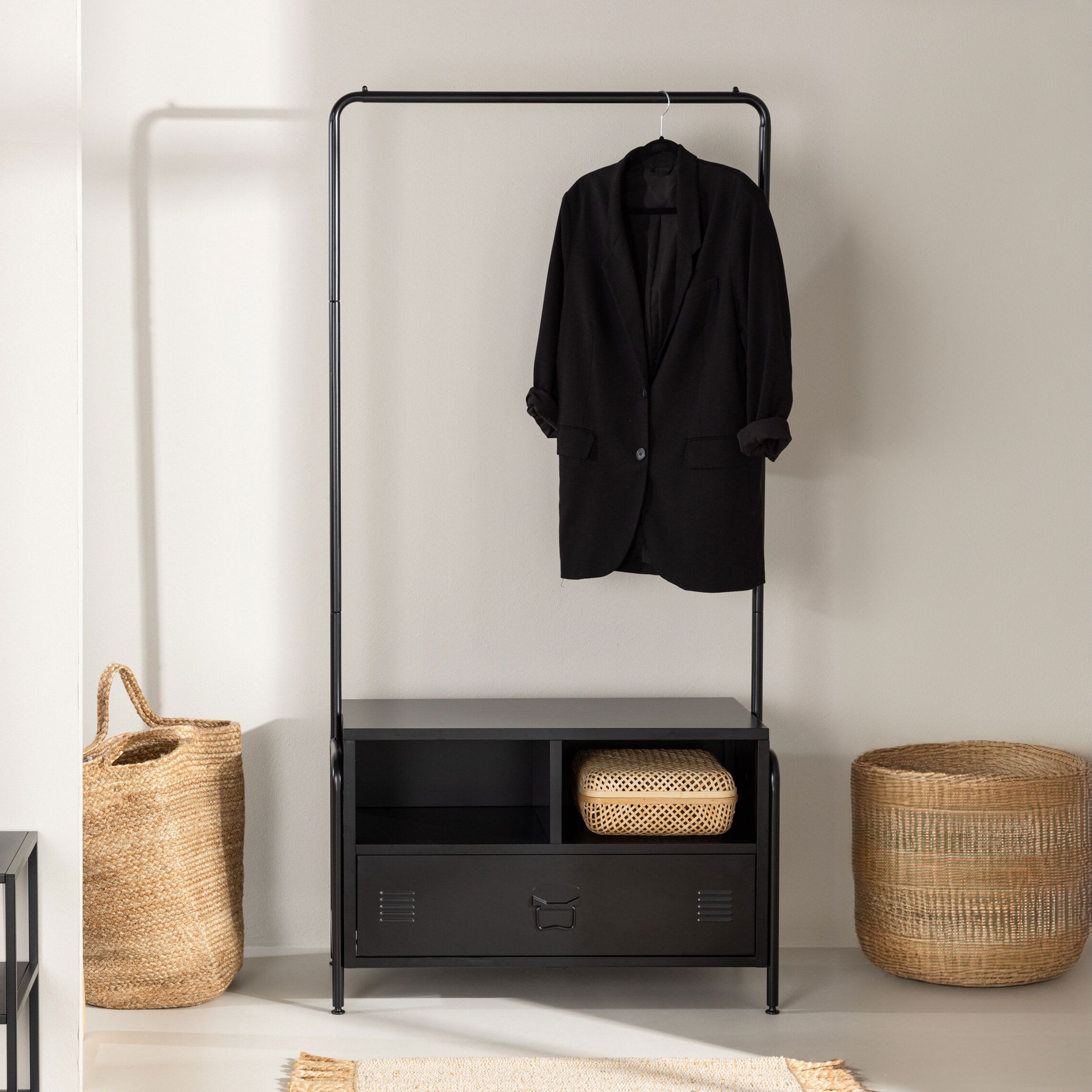 Nohr Chemeka kledingrek – minimalistisch zwart stalen opbergsysteem voor elke garderobe