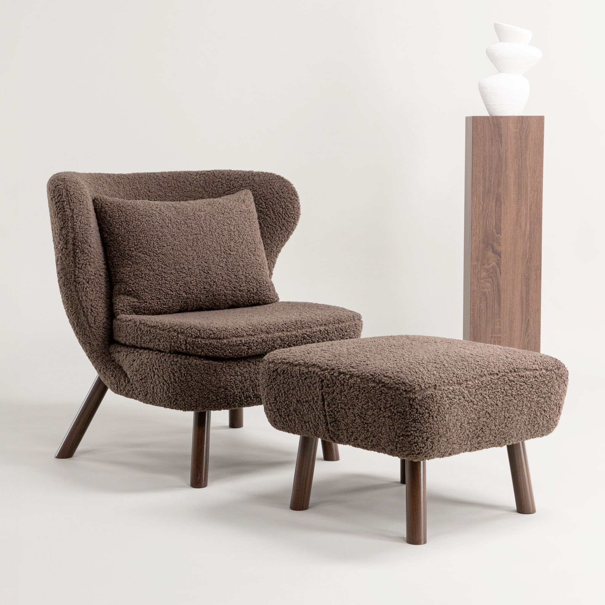 Nohr Demone Teddy Fauteuil met Voetenbank – Luxe Bruine Knuffelstoel
