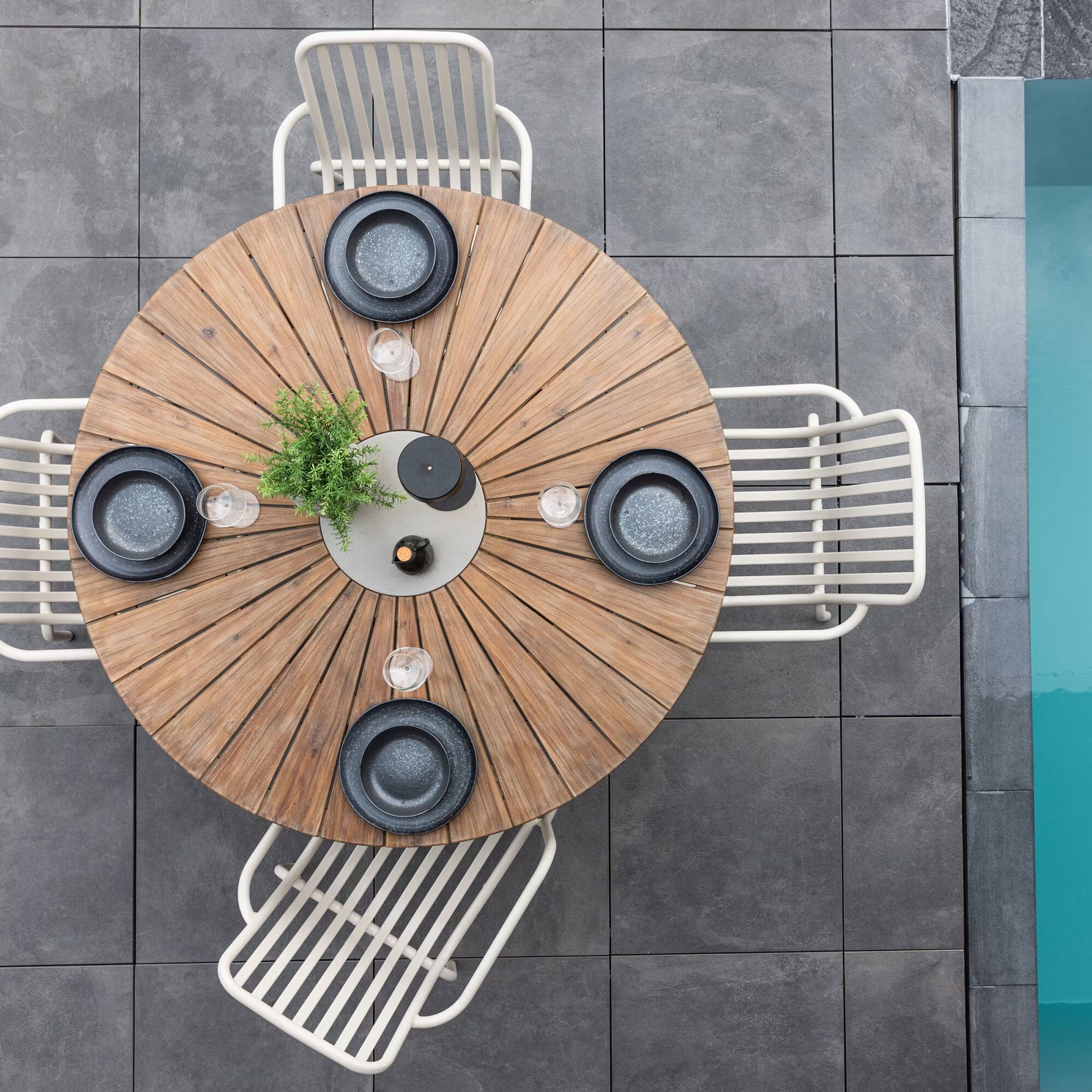 Nohr Dezman ronde tuintafel – 140 cm acaciahout, robuust en stijlvol