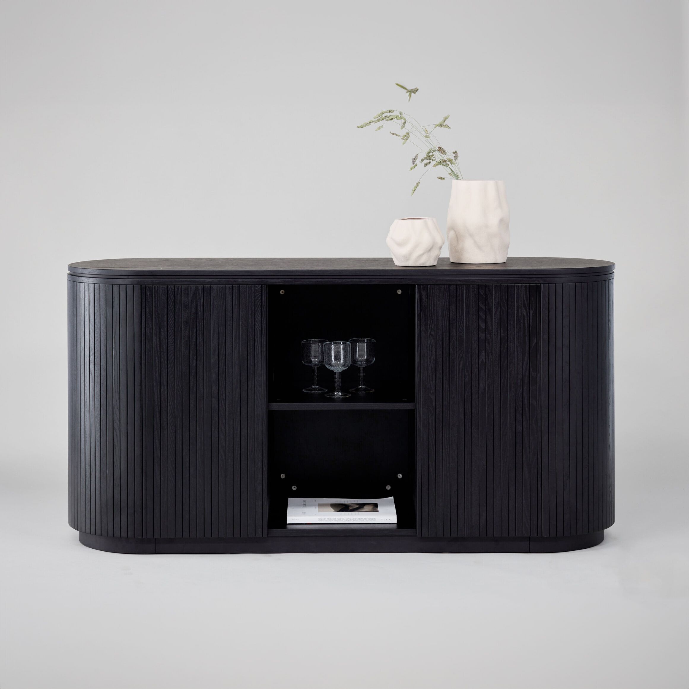 Nohr Dressoir Elouise 160 cm – Strak Zwart Design met Verborgen Opbergruimte