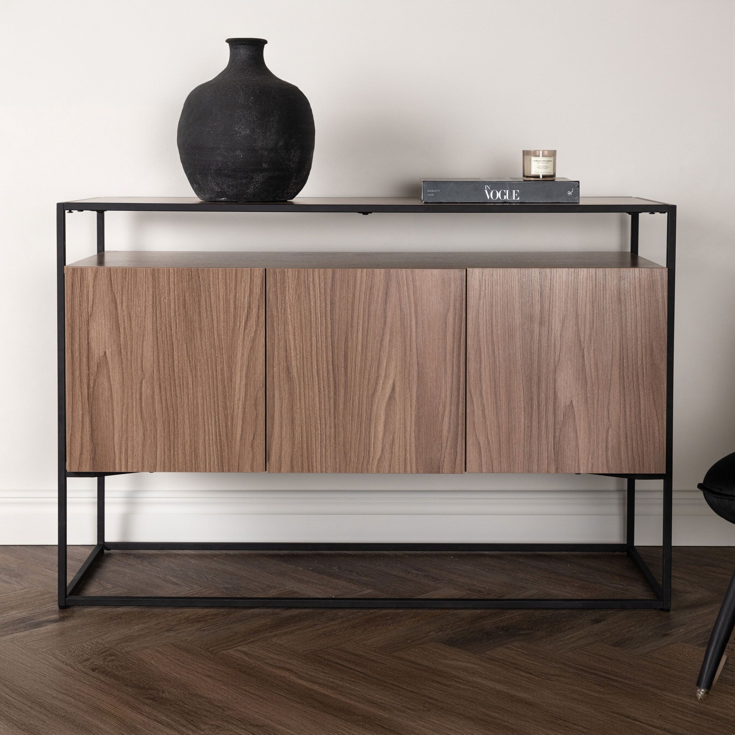Nohr Dressoir Revecca – Strak walnootdesign met slimme opbergruimte (120 cm)