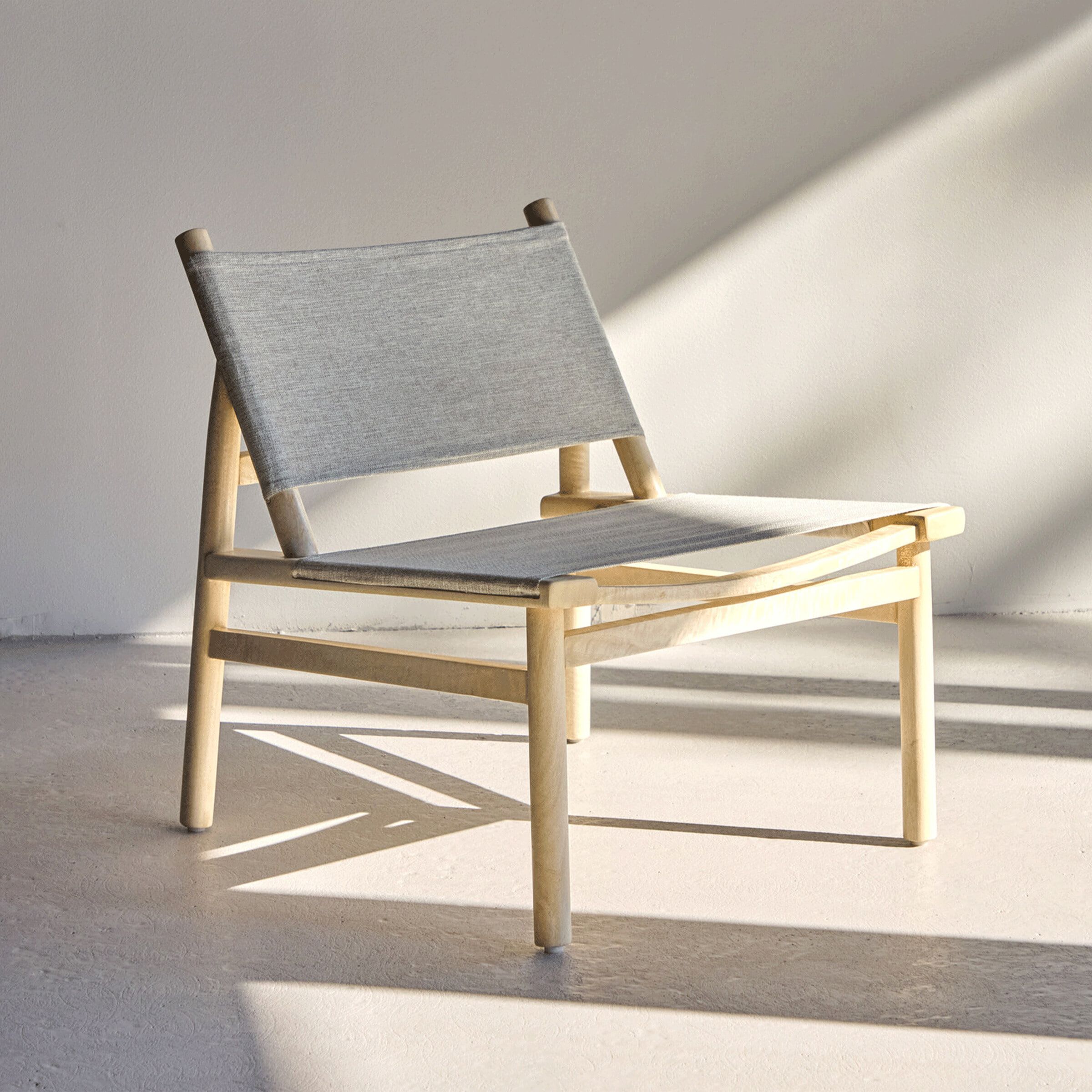 Nohr Fauteuil Sheyna Mangohout – Naturel/Grijs: Stijlvolle loungestoel voor elk interieur