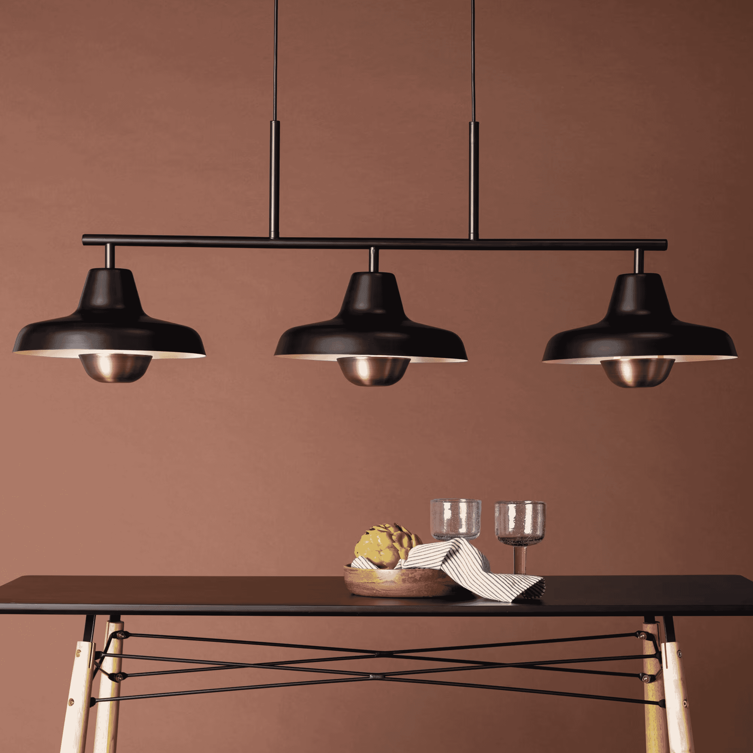 Nohr Hanglamp Karilyn 3‑lampen – Zwarte Elegantie voor je Plafond