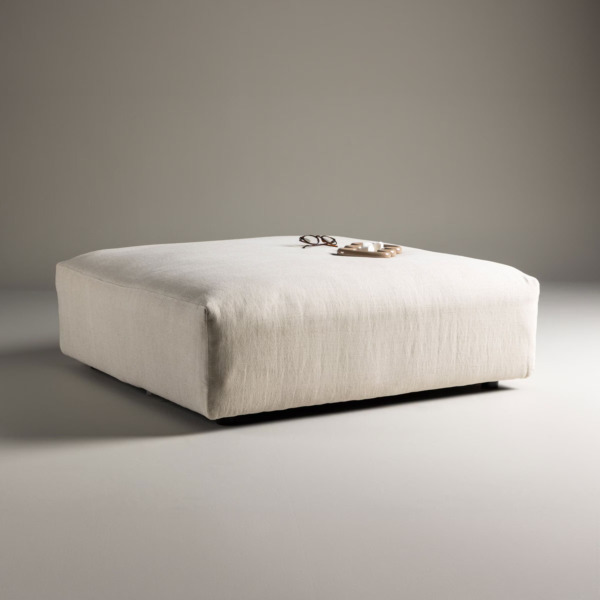Nohr Hocker Page – Beige: Modulaire voetenbank voor elke woonkamer