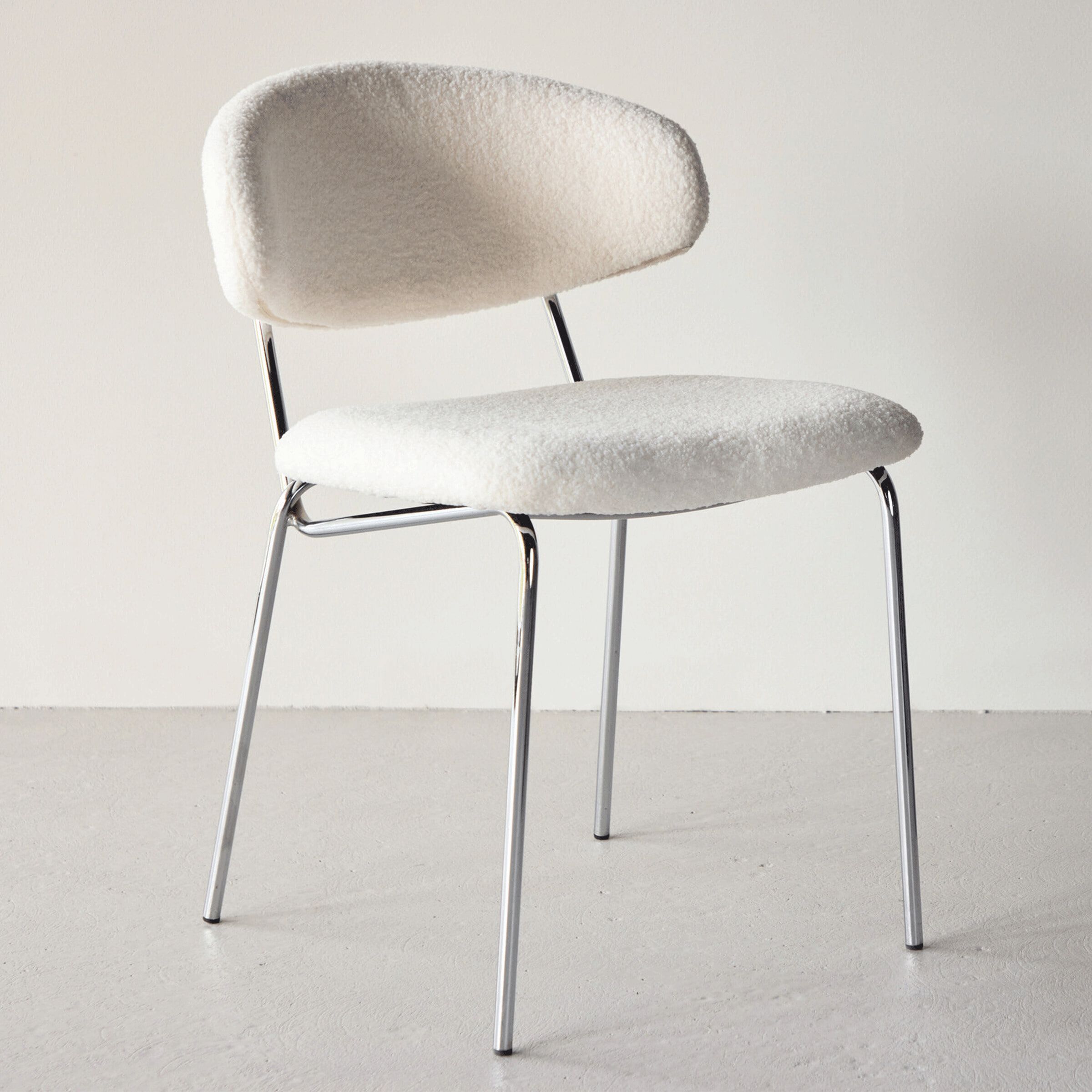 Nohr Jannet Bouclé Eetkamerstoel – Elegante Wit