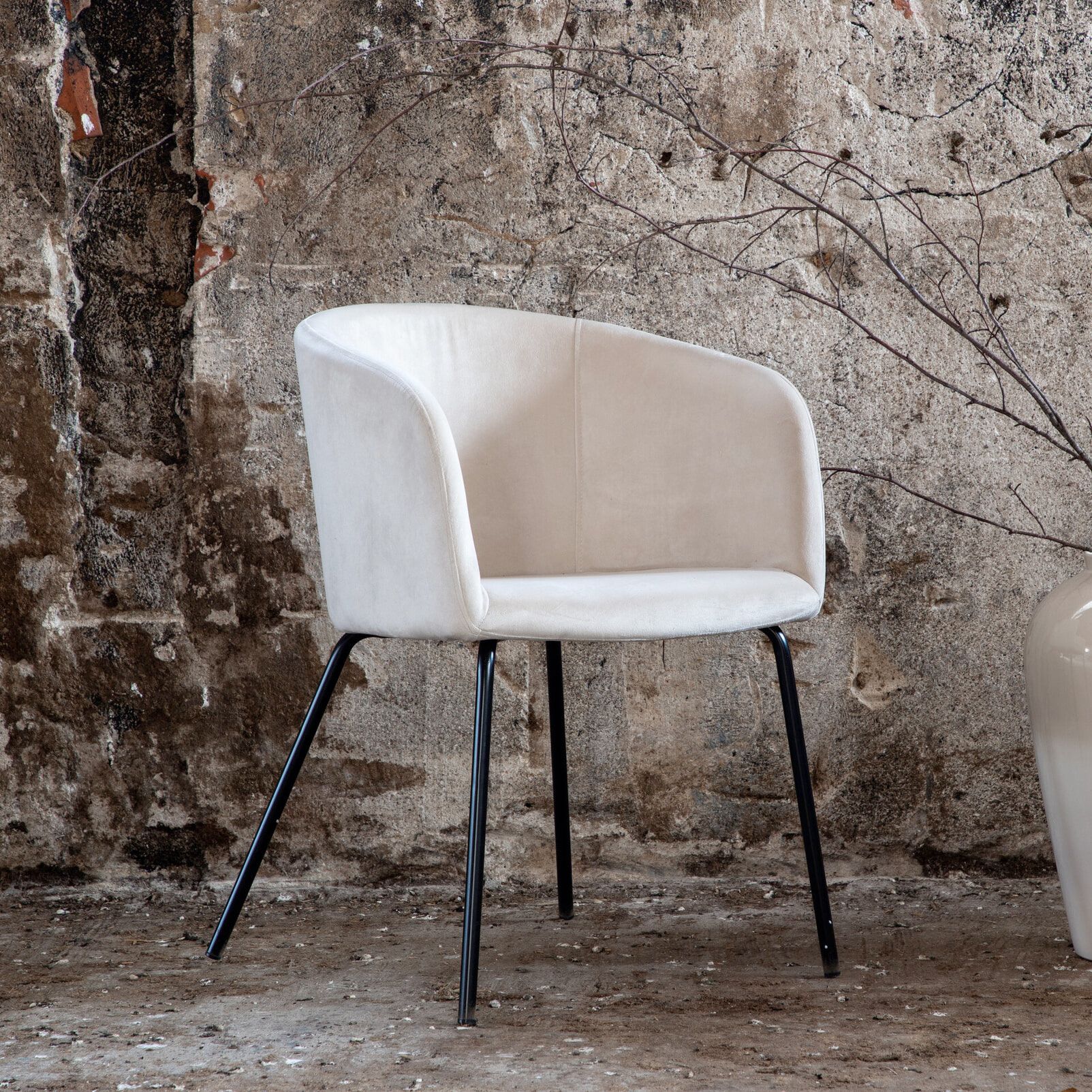 Nohr Karna Velvet Eetkamerstoel – Luxe Fluwelen Design in Crème