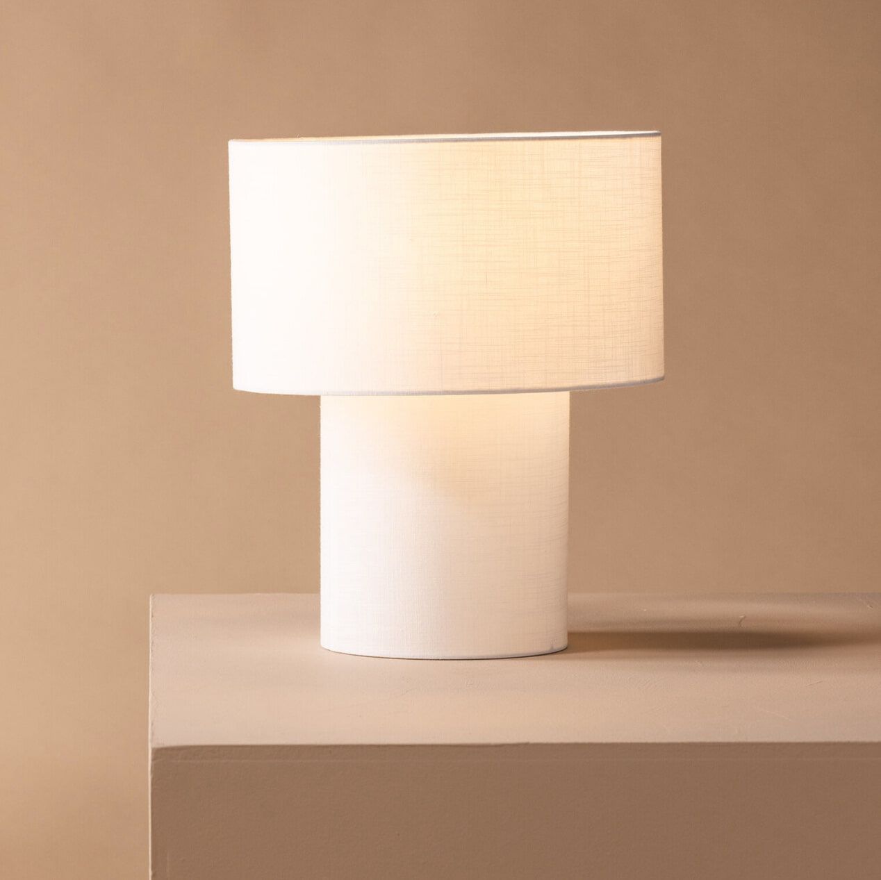 Nohr Keo Linnen tafellamp – Minimalistische elegantie in wit