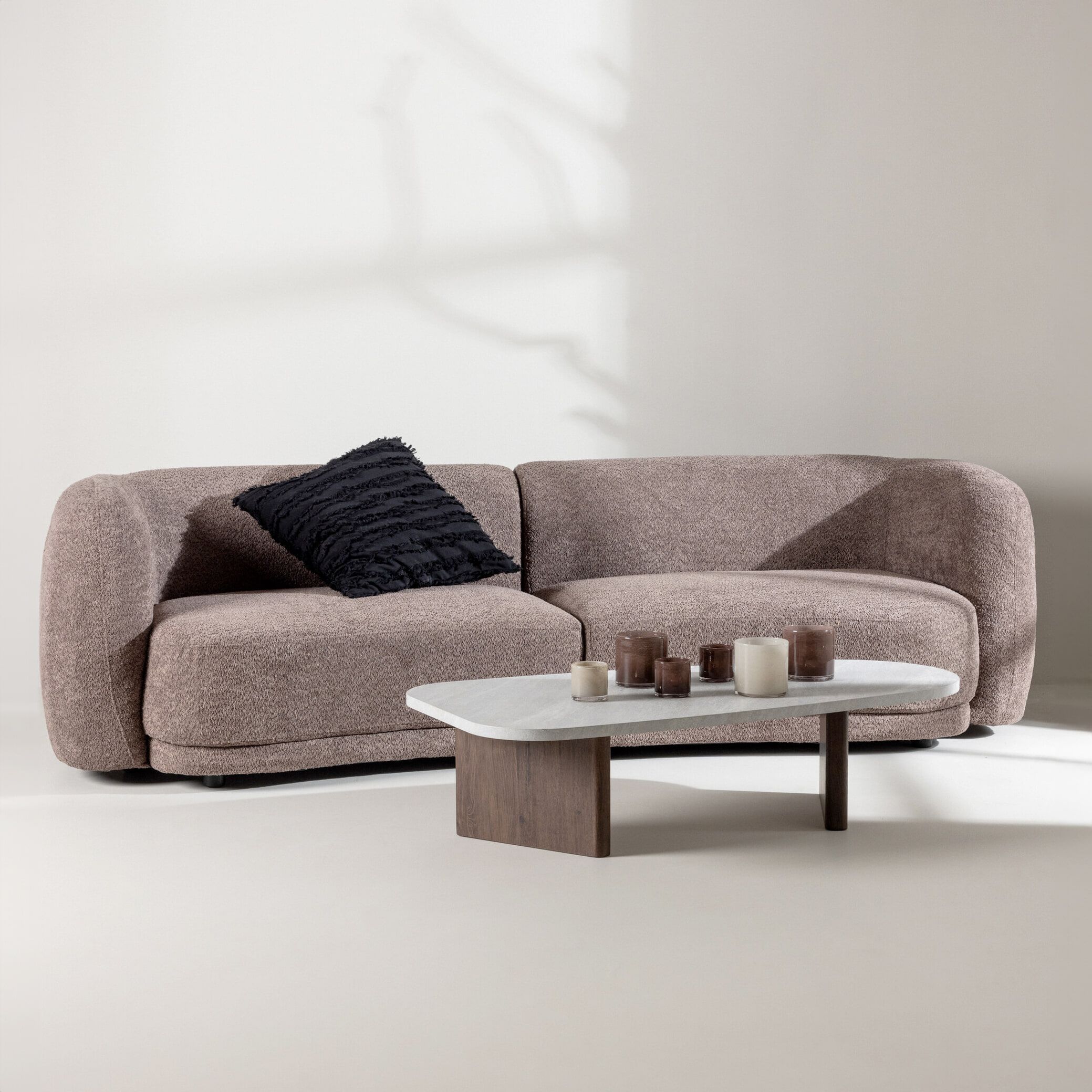 Nohr Macrina 3‑zits bank in bruine bouclé – organisch comfort voor jouw woonkamer