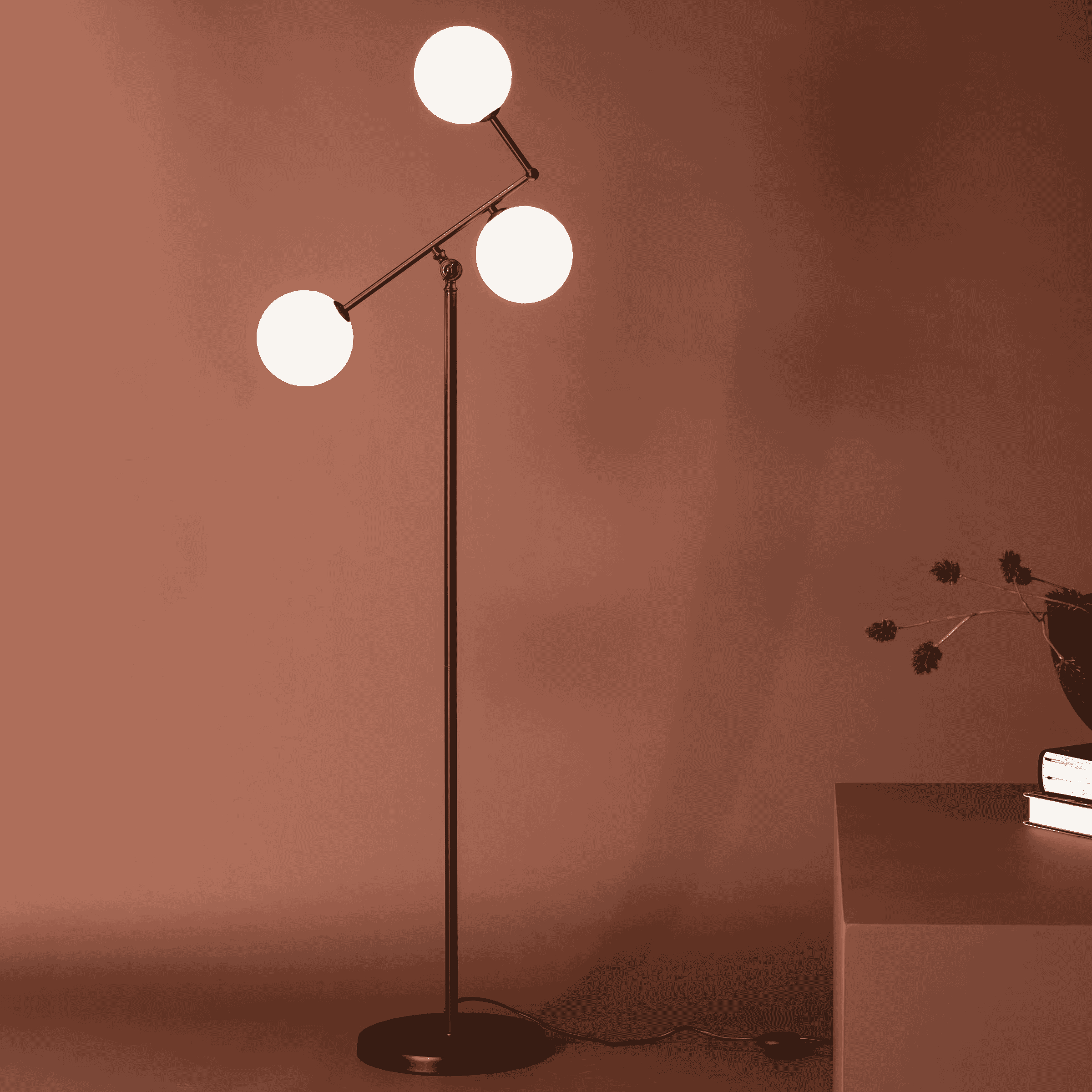 Nohr Mikah 3‑lampen vloerlamp – Strak Scandinavisch, zwart ijzer