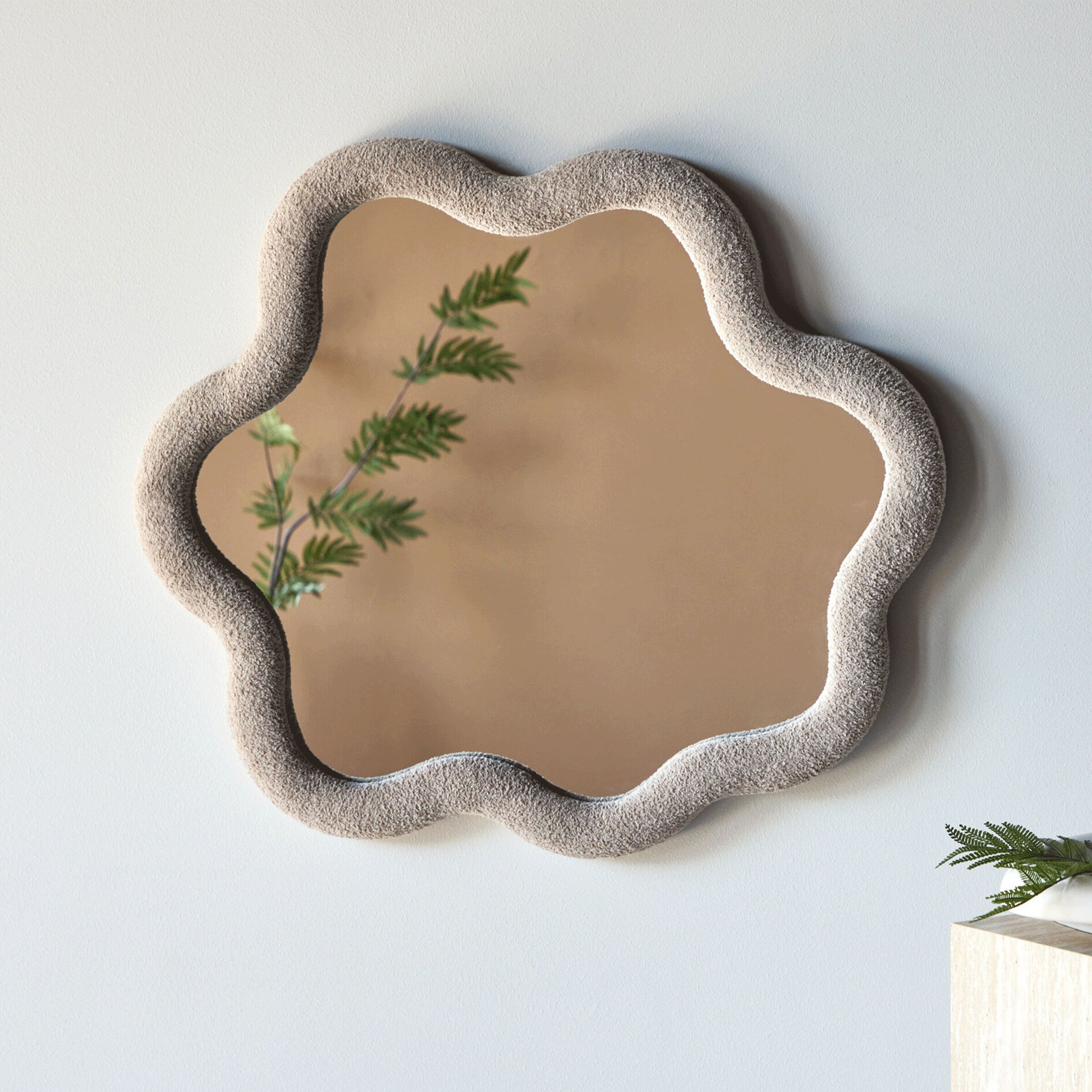 Nohr Organische Spiegel Tho Bouclé – Ronde spiegel 70 × 70 cm in zachte beige