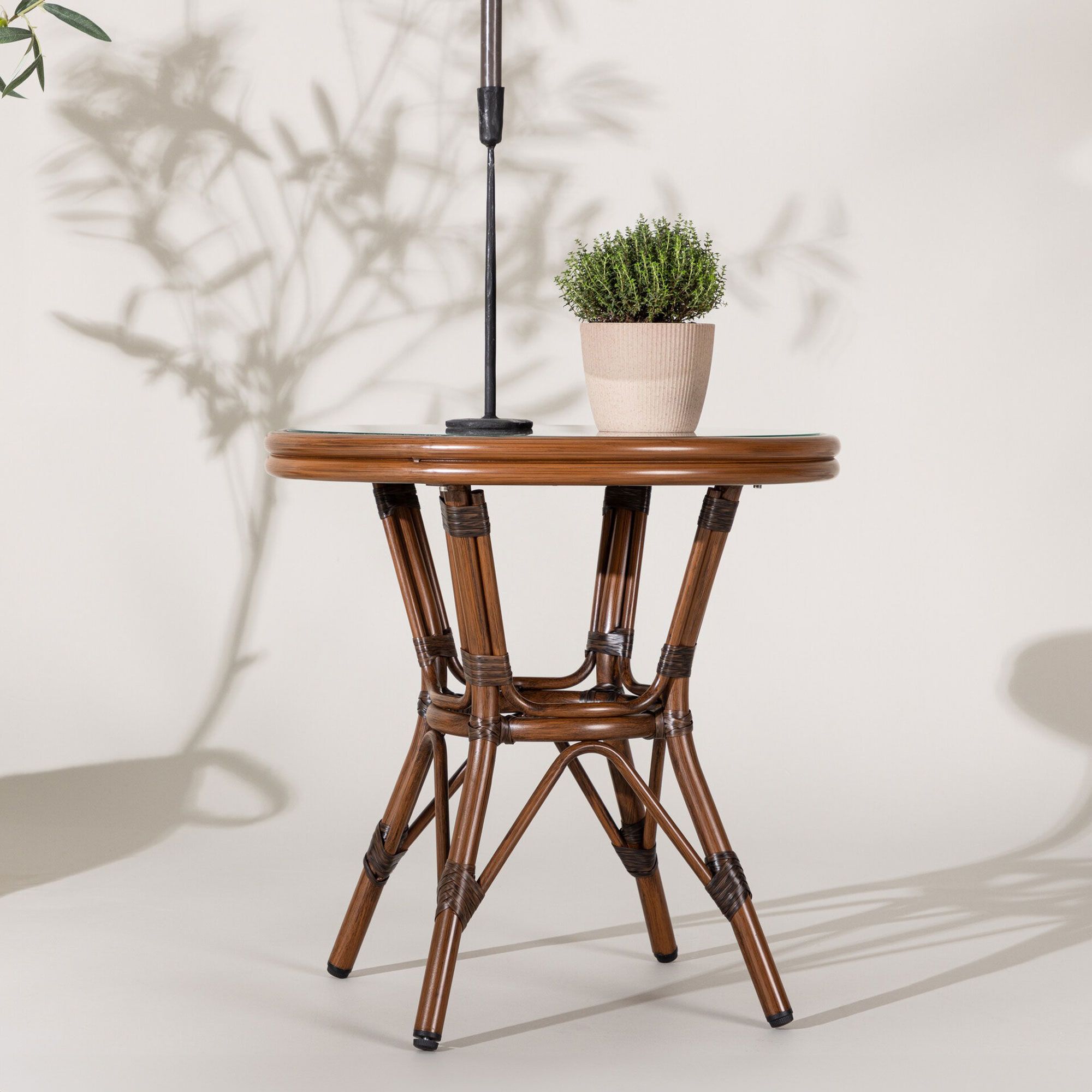 Nohr Rivky Ronde Bistrotafel 60 cm – Bruin Rotan & Glas