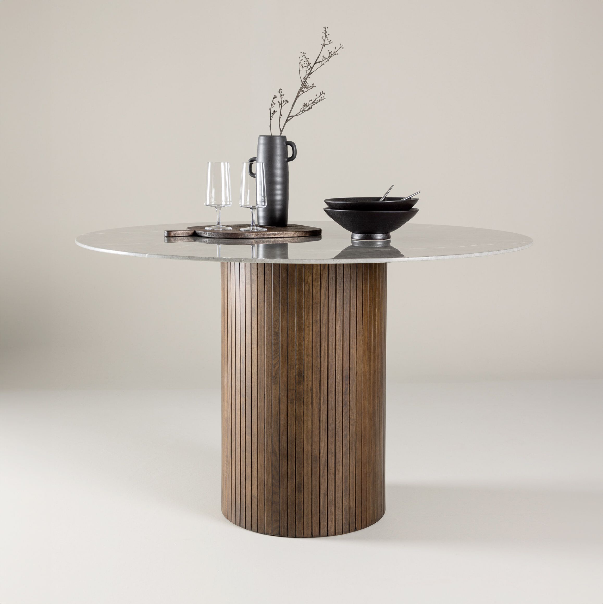 Nohr Ronde Eettafel Audrin 120 cm – Glasblad met marmerlook & Mocca essenhouten onderstel
