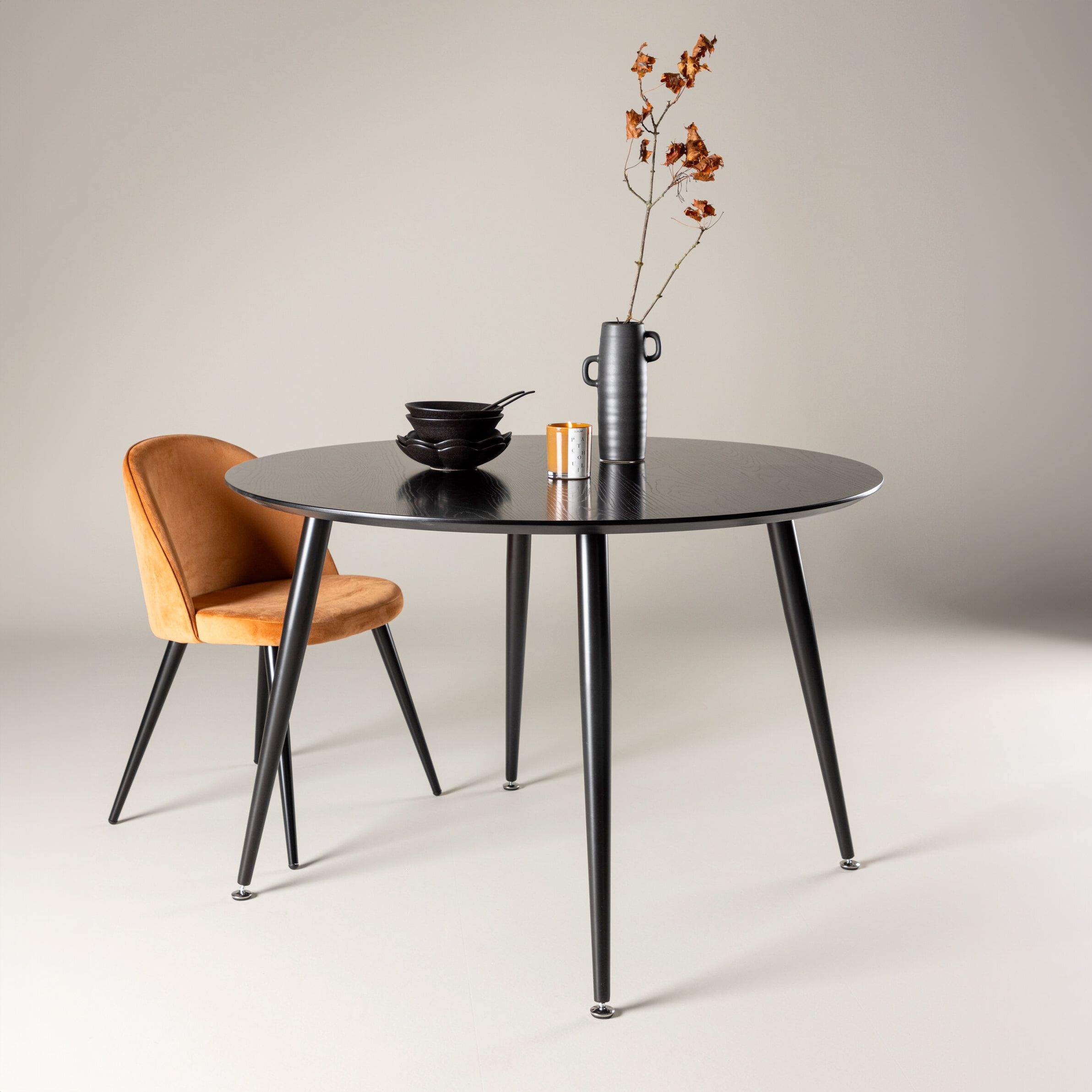 Nohr Shaindy ronde eettafel 115 cm – moderne zwarte MDF tafel
