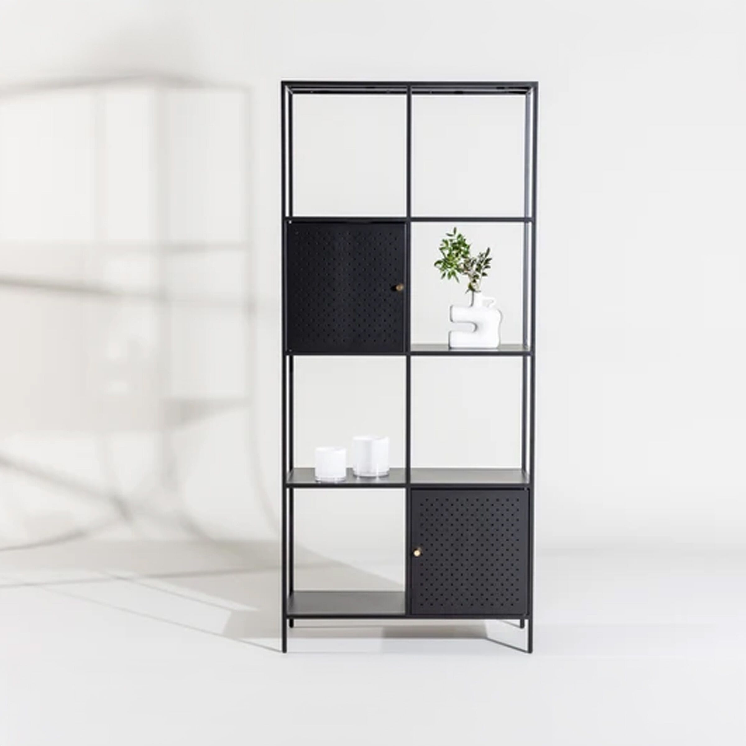 Nohr Wandrek Adrain – Zwart, 180 cm hoog, strak Scandinavisch design