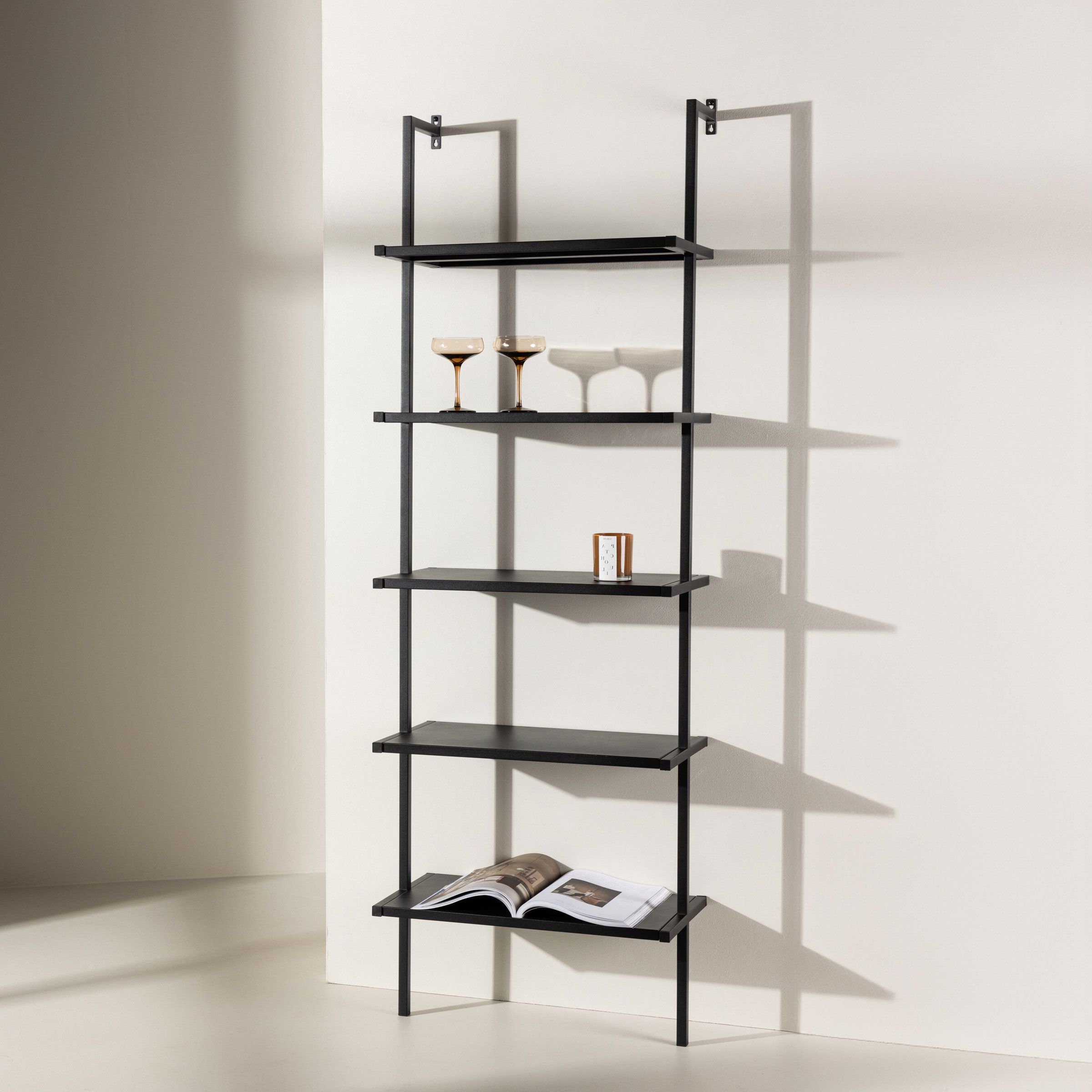 Nohr Wandrek Shaleena – Modern zwart staal voor elke muur
