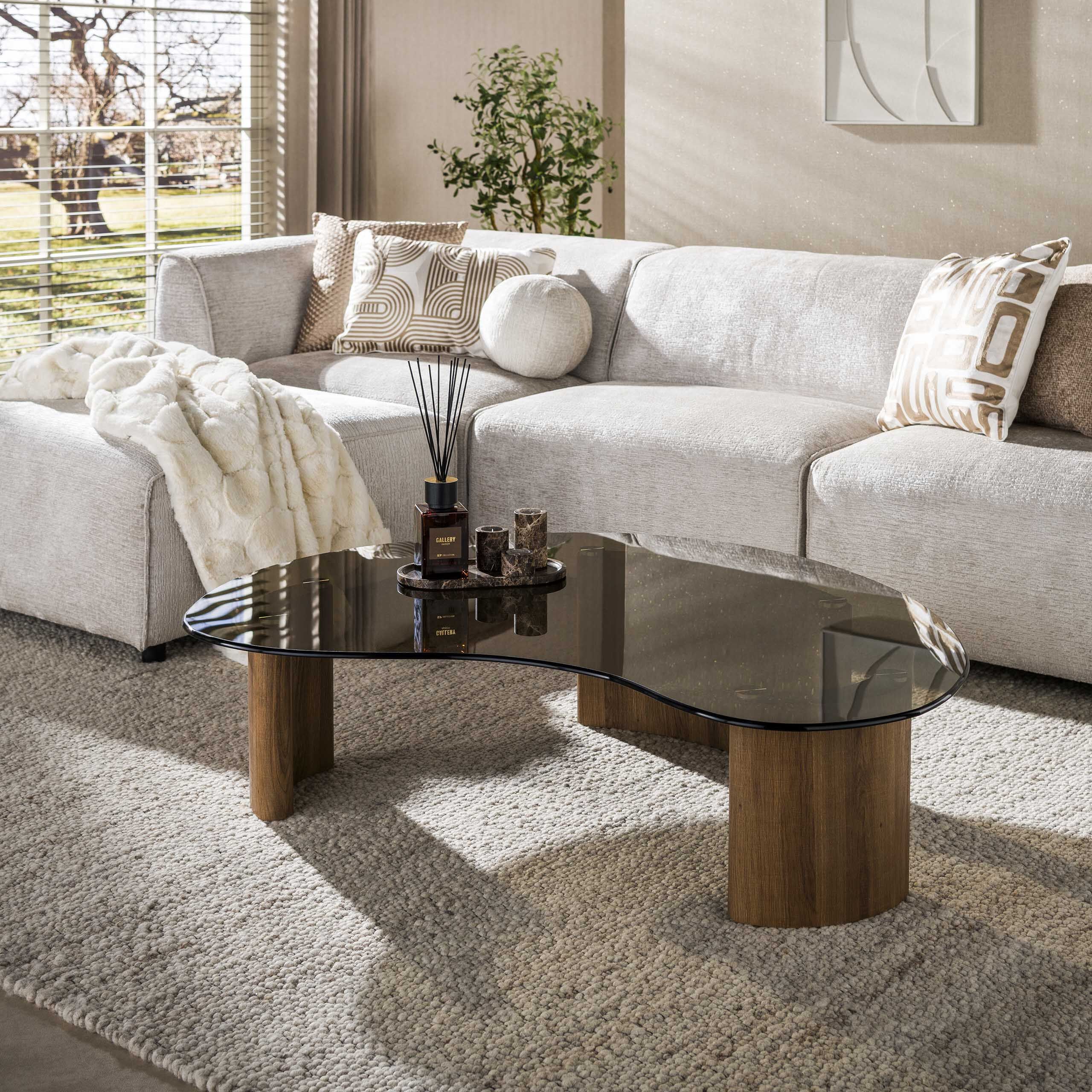 Organische Salontafel Kely van LifestyleFurn – Bronsglas & Houtprint, 131 × 86 cm