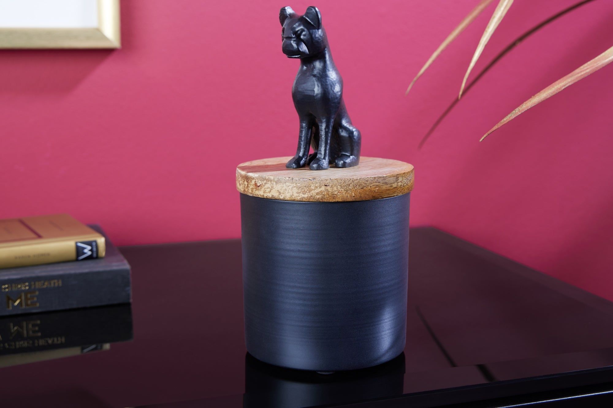 Panterbeeldje Design Tin – 20 cm met Zwart Metaal en Natuurlijke Mango Hout
