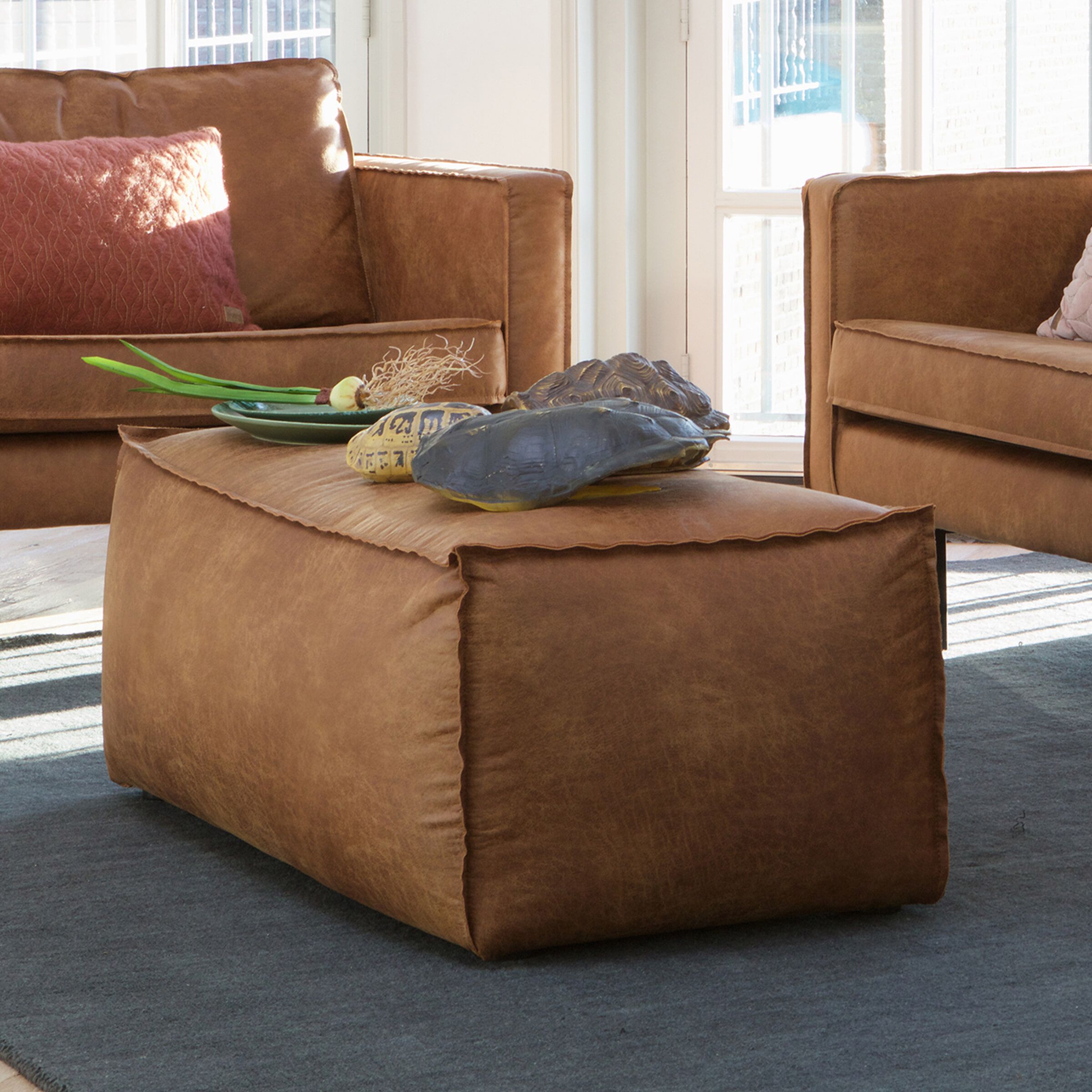 Poef Rodeo Cognac – Stoer, Duurzaam en Comfortabel van WOOOD