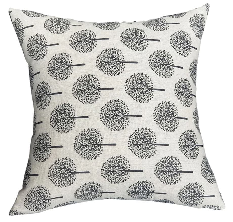 QUVIO Sierkussen Boom – Luxe Juthoos met Beige & Zwart Patroon, 45×45 cm