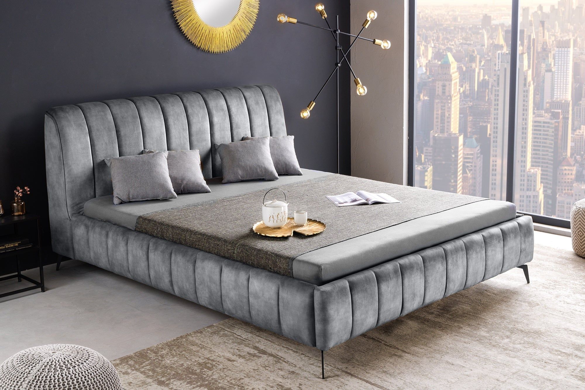 Retro Bed Amsterdam – Luxe Fluwelen Comfort in Grijs en Zwart