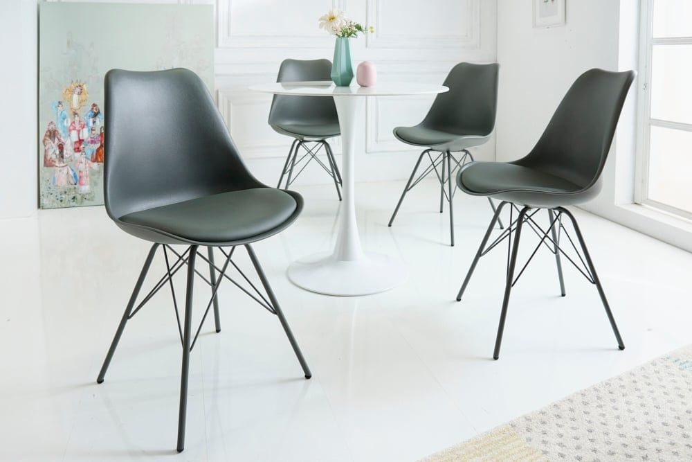Retro Scandinavische eetkamerstoel in grijs – Meesterstuk van Invictt Interior