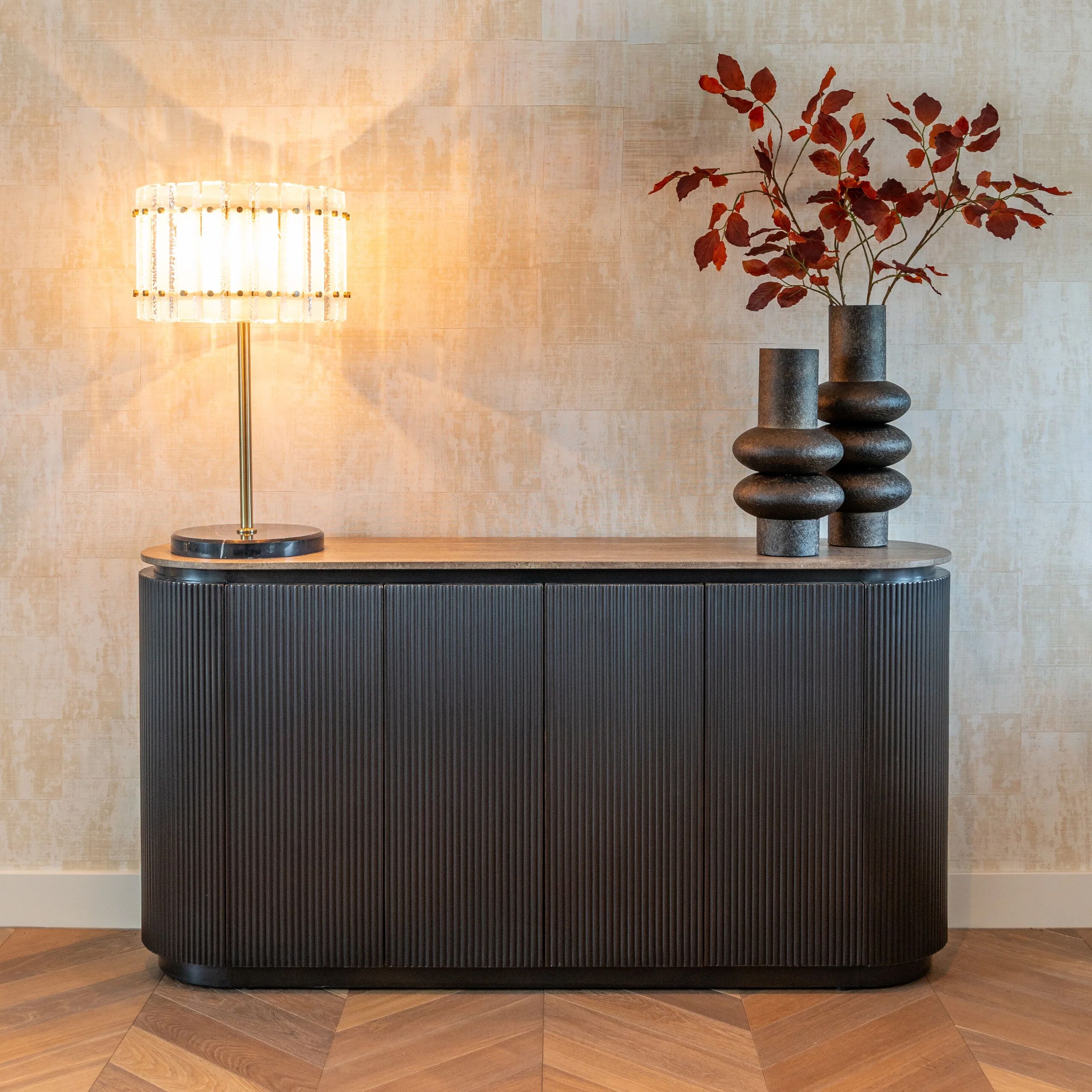 Richmond Dressoir Russo – tijdloos design in travertijn en messing