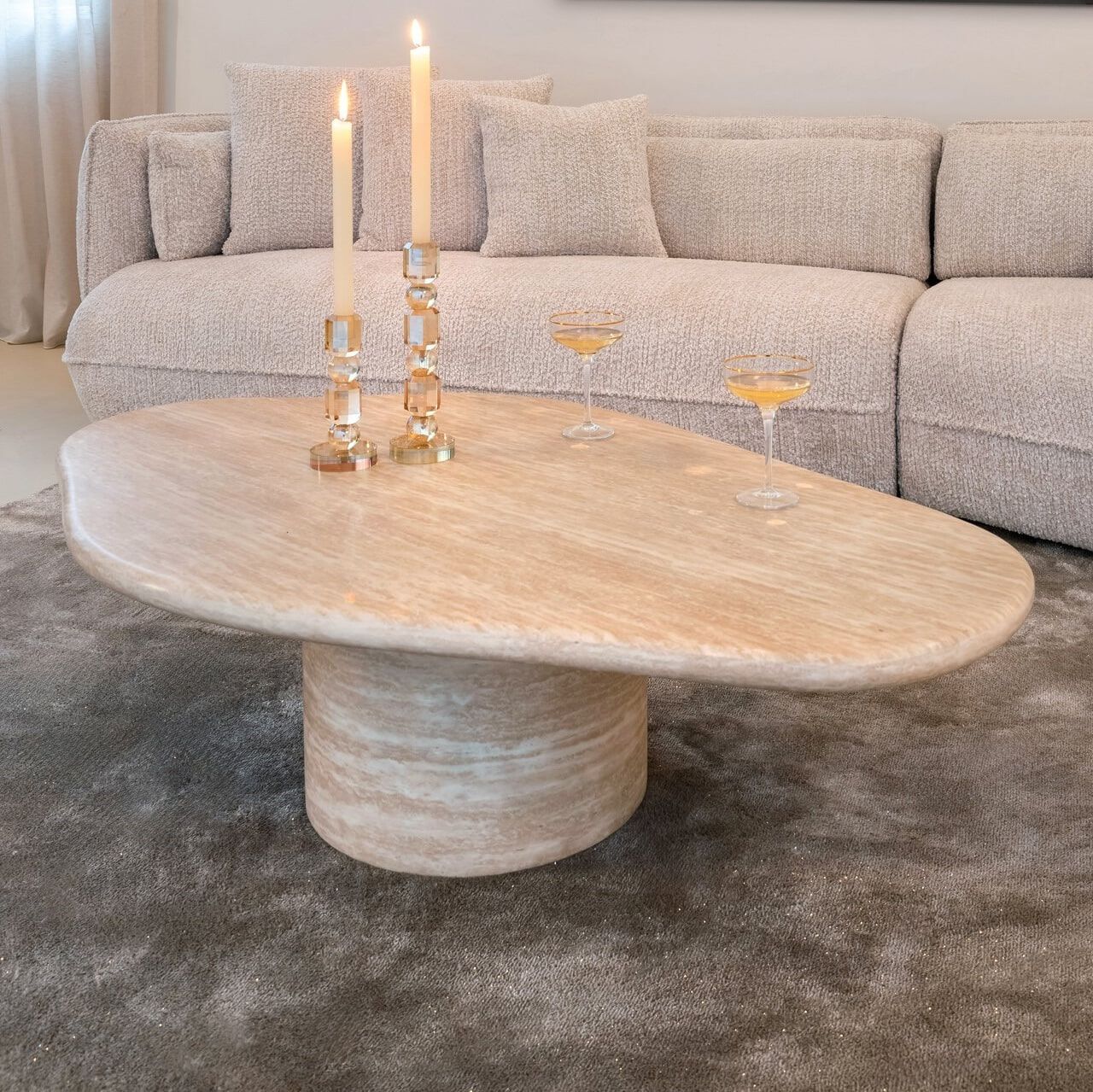Richmond Organische Salontafel – Travertin‑look, 130 × 80 cm (Japandi)