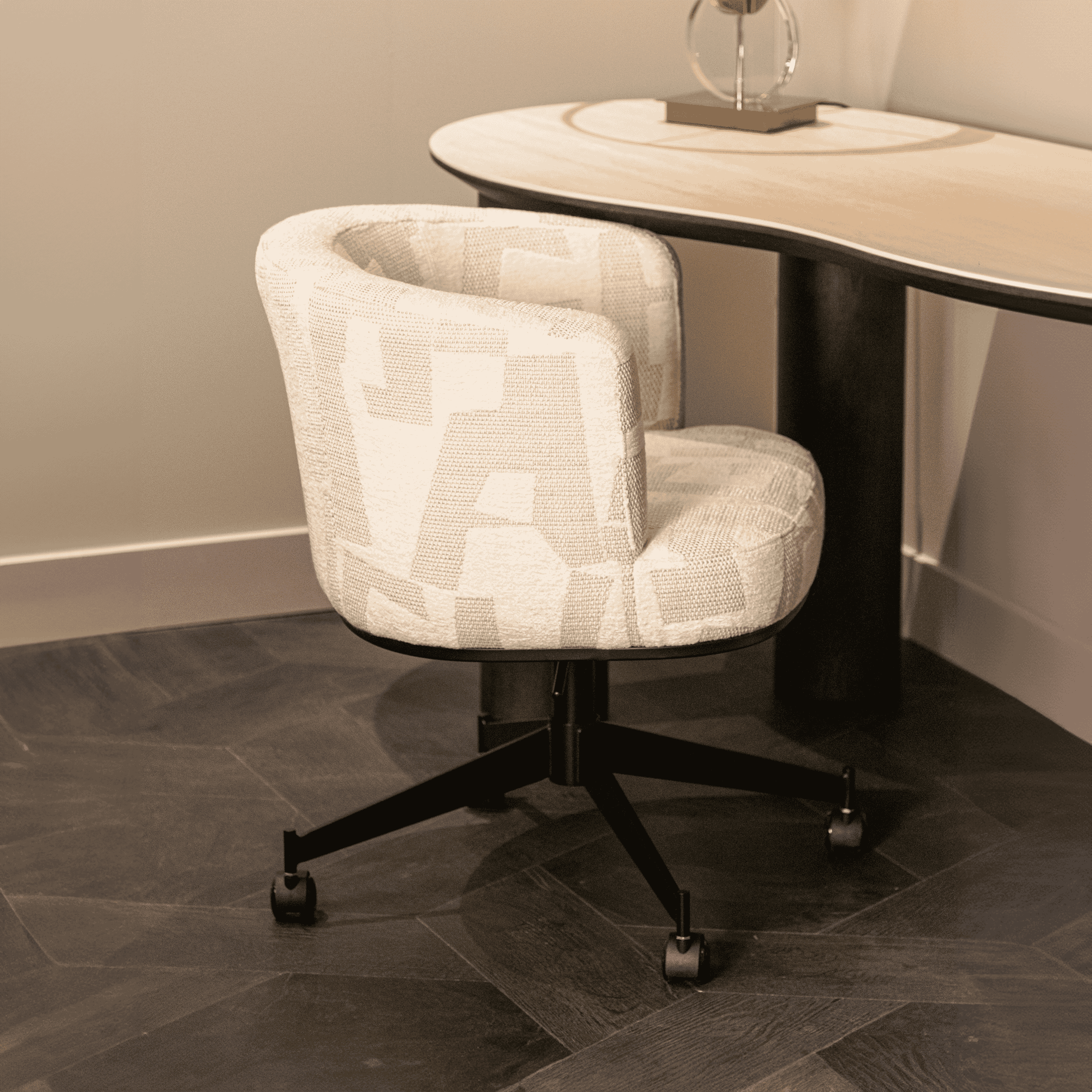 Richmond Rochenne draaistoel op wielen – Comfortabele eetkamerstoel in Beige