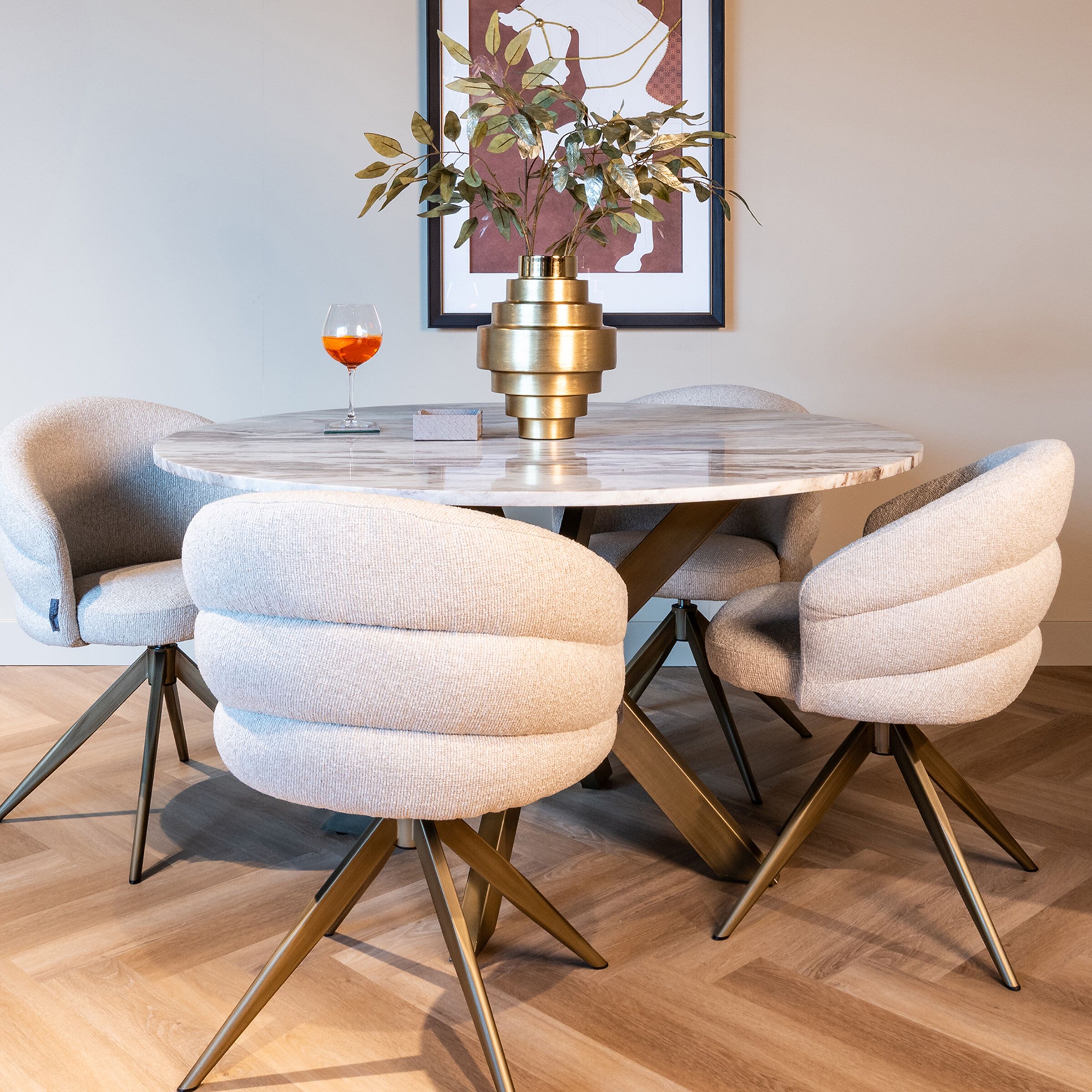Richmond ronde eettafel Bottega – luxe marmerblad met gouden spinpoot, 140 cm