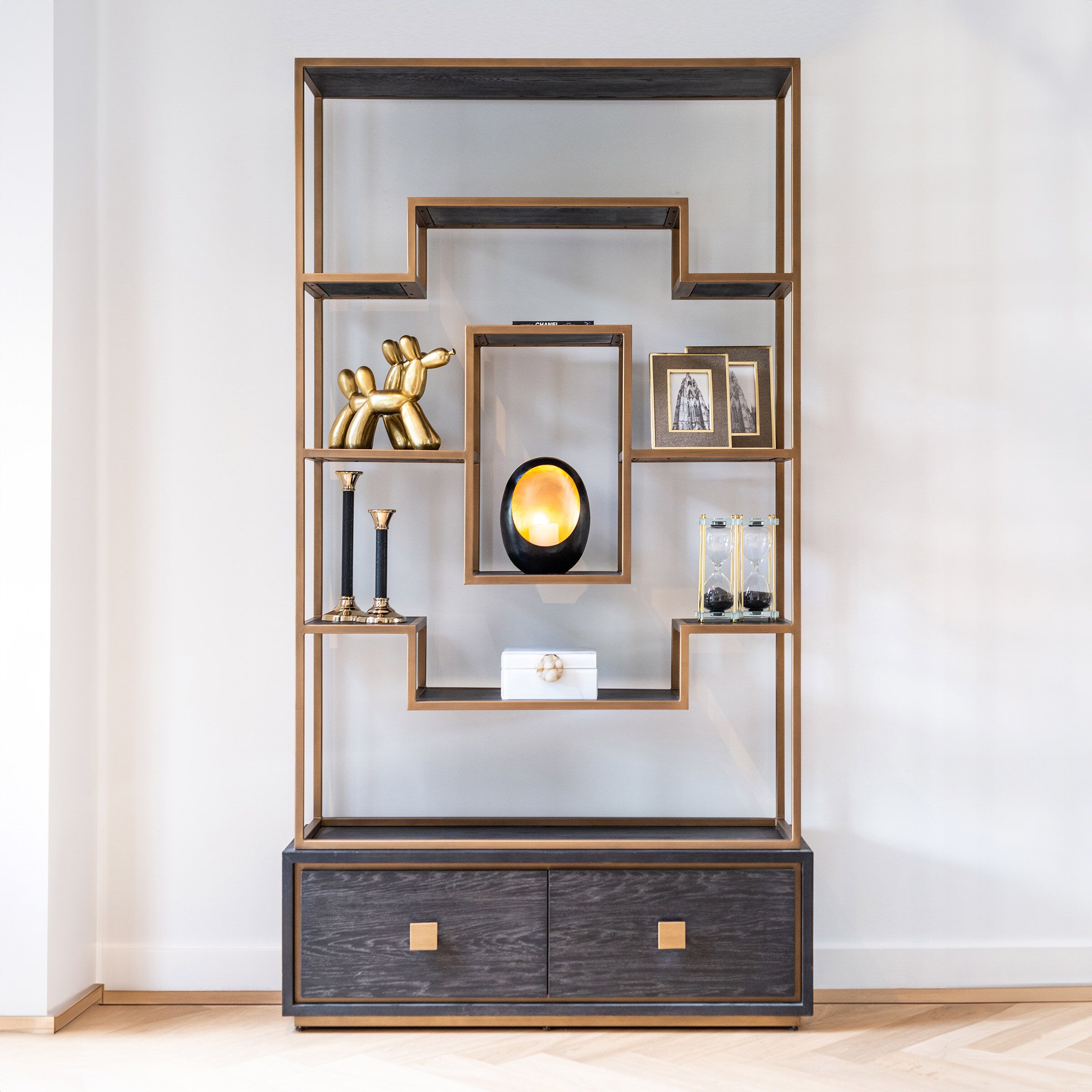 Richmond Wandkast Hunter Eiken – Moderne opberger in Zwart & Goud