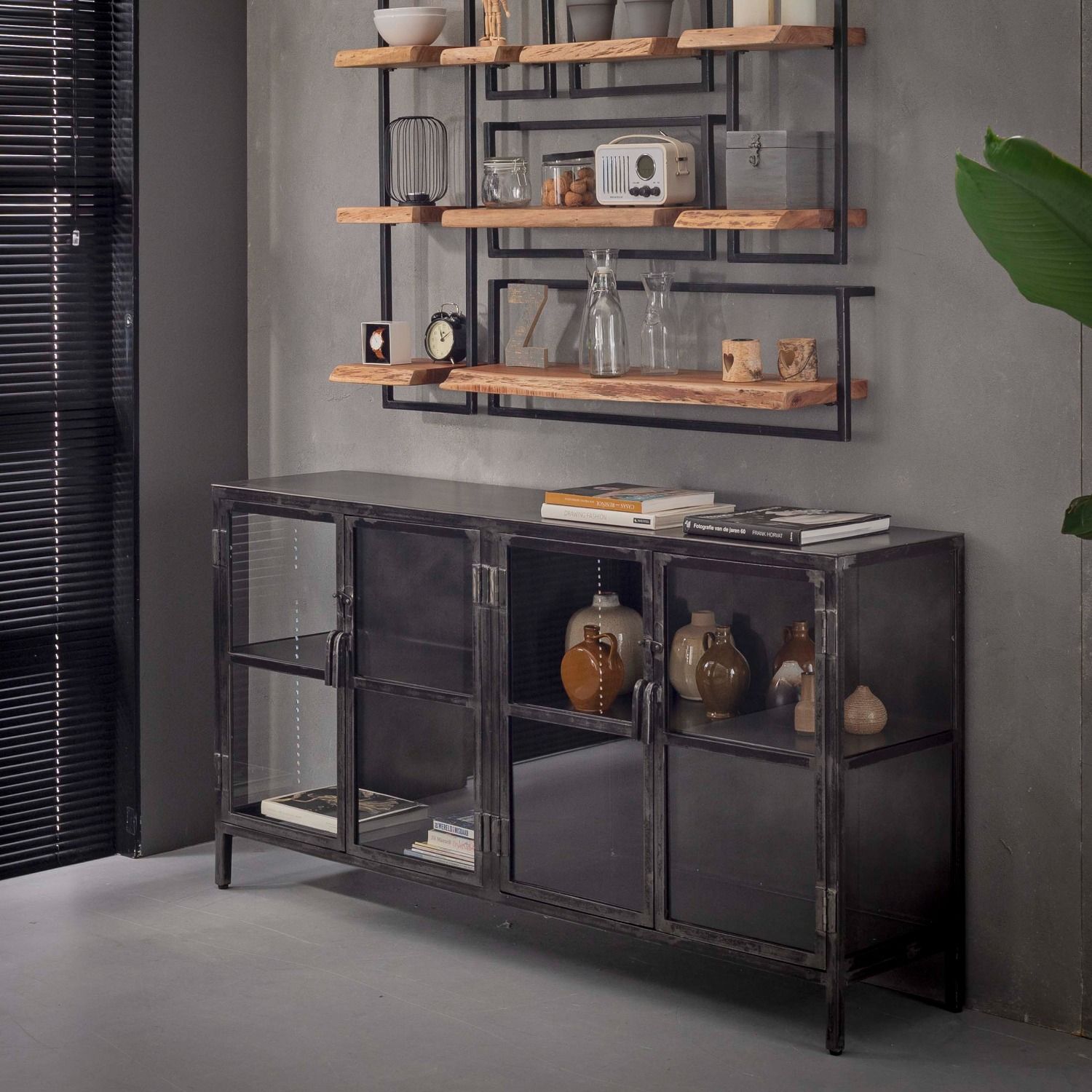 Rift Metal dressoir – 4‑deurs glazen opslagsysteem, 180 cm breed