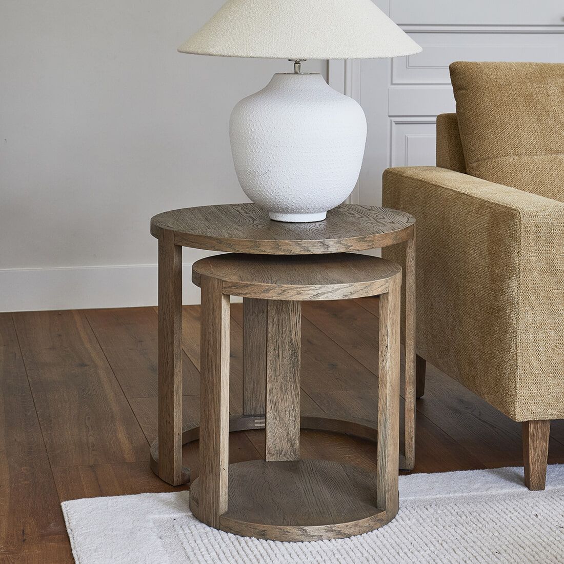 Rivièra Maison Astoria Bijzettafel Set – Warm, Duurzaam Design in Gerecycled Eikenhout
