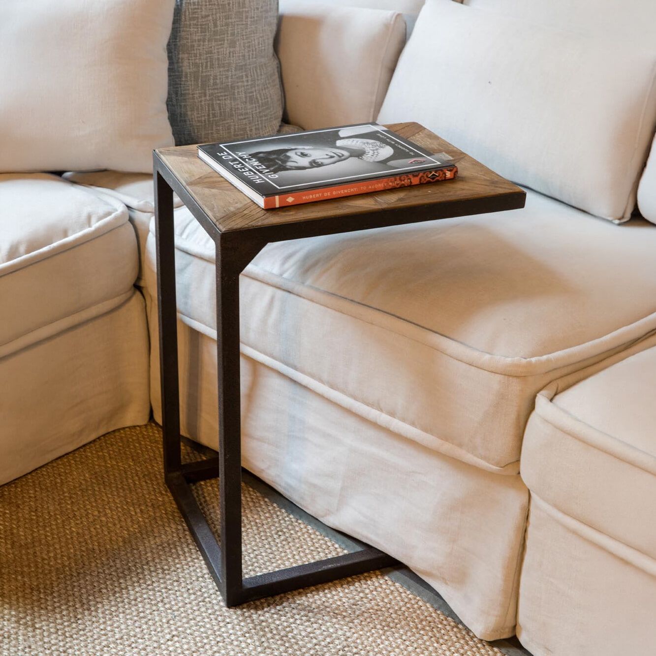 Rivièra Maison laptoptafel Chateau Chassigny – compact, stijlvol en duurzaam vierkant bijzetmeubel