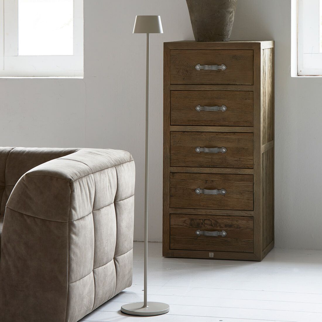 Rivièra Maison Zaza Luminee Vloerlamp – Strak Beige Design met Oplaadbare LED