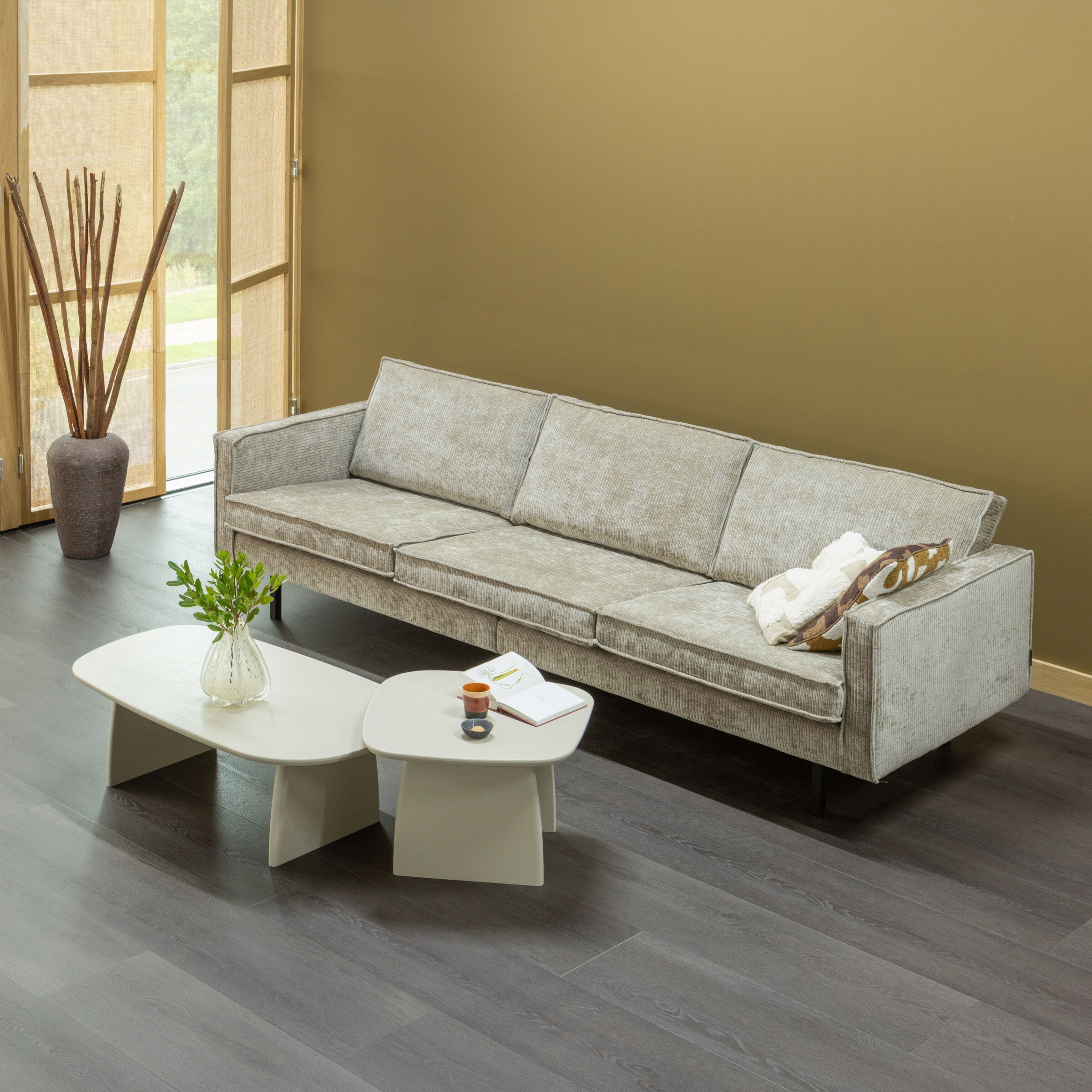 Rodeo 3‑zits bank in Donker Zand – modern comfort van WOOOD