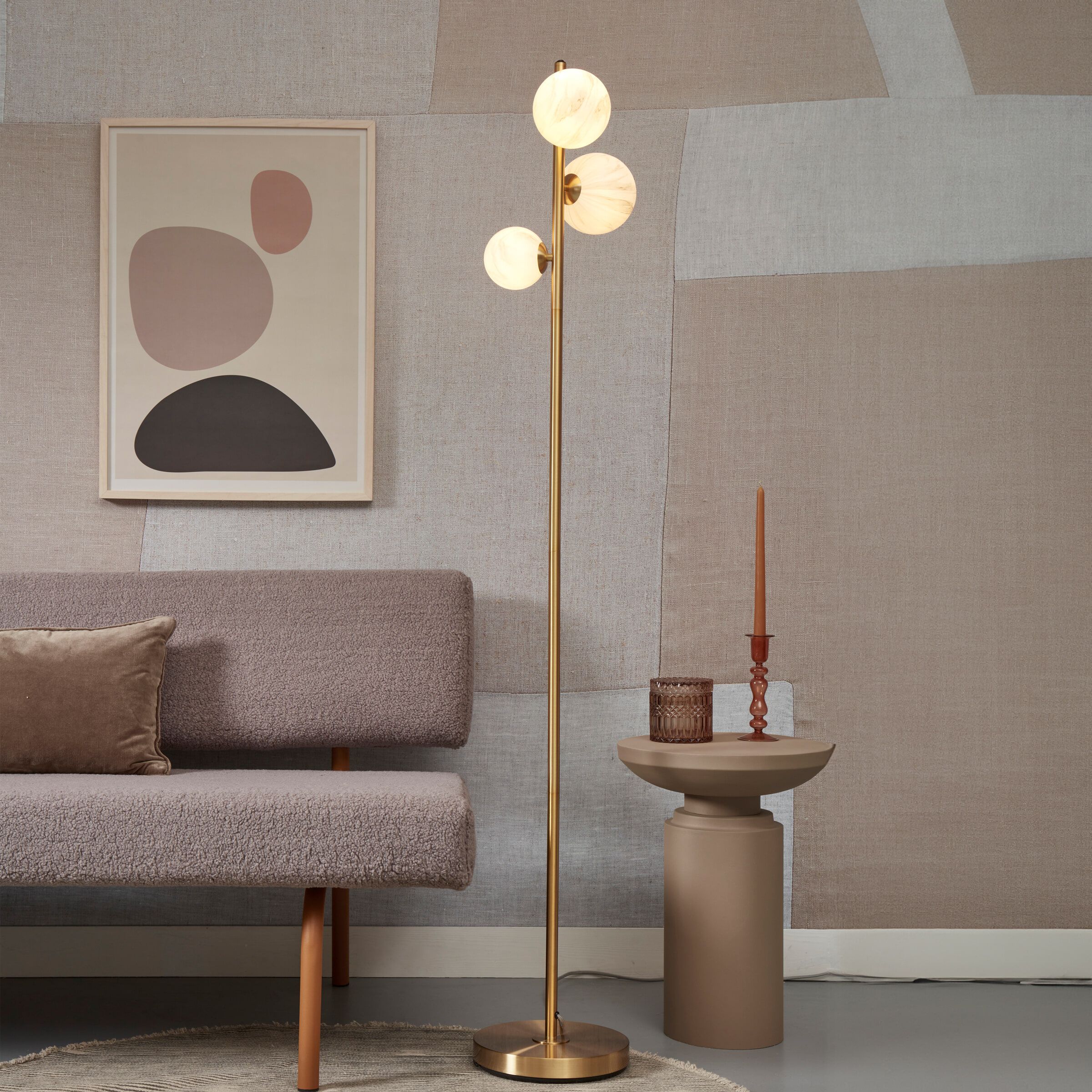 RoMi Carrara Marmerprint Vloerlamp – Luxe Gouden 3‑lamp Design