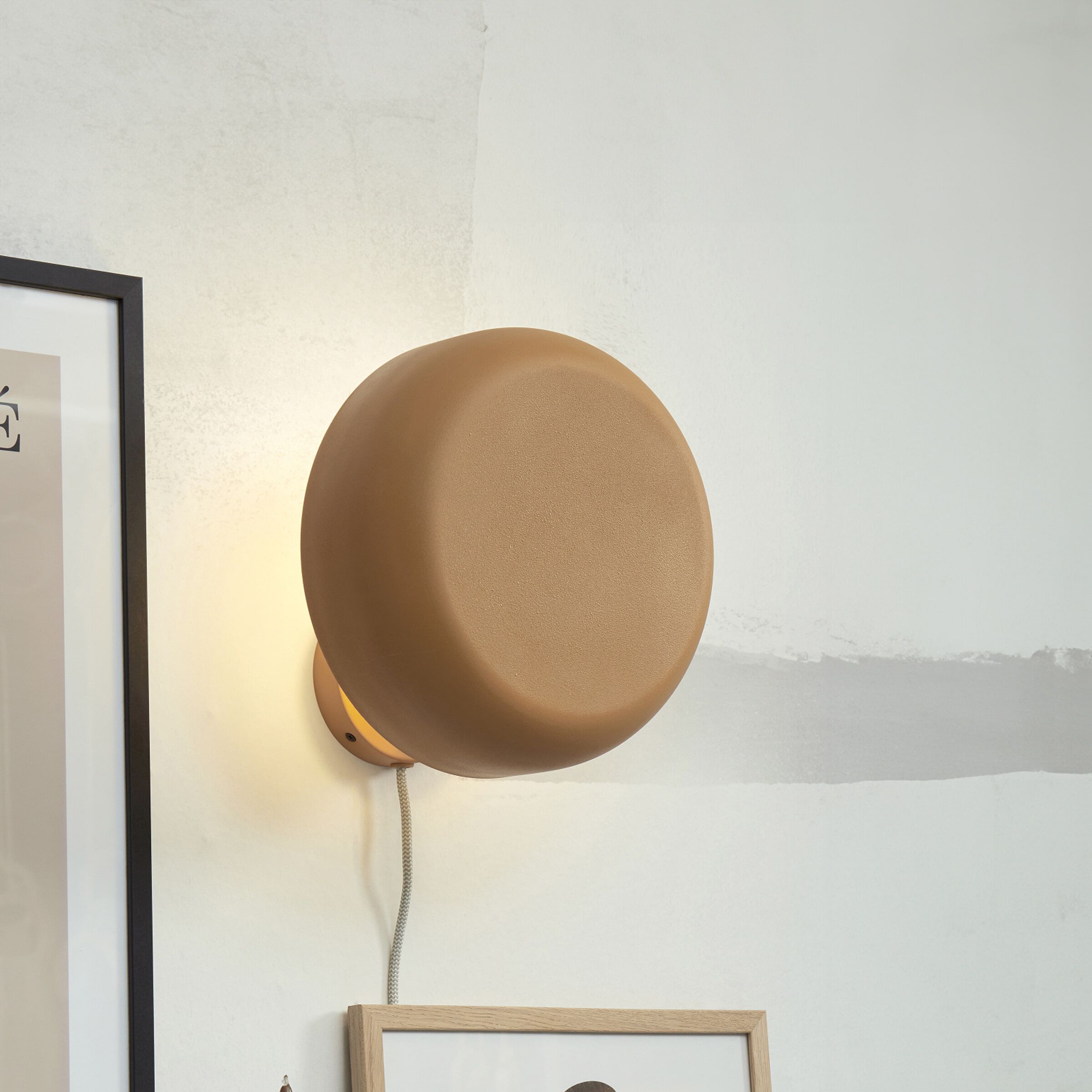RoMi Wandlamp Porto – Mosterdgeel, stijlvol en functioneel