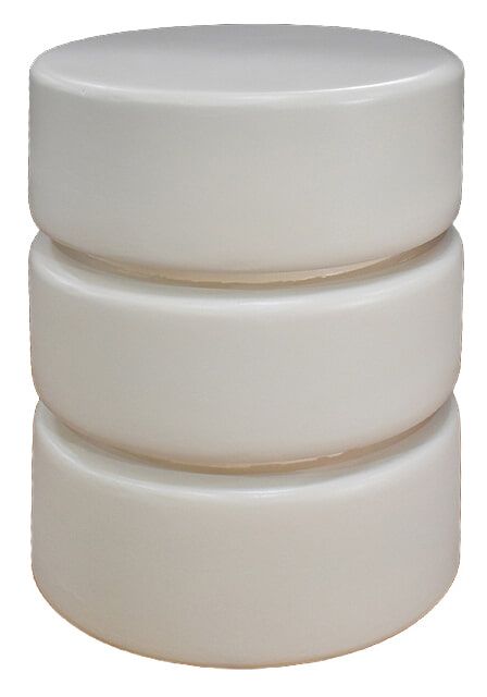Ronde Bijzettafel Milly van LABEL51 – Compacte Mangohout Elegantie in Soft Sand