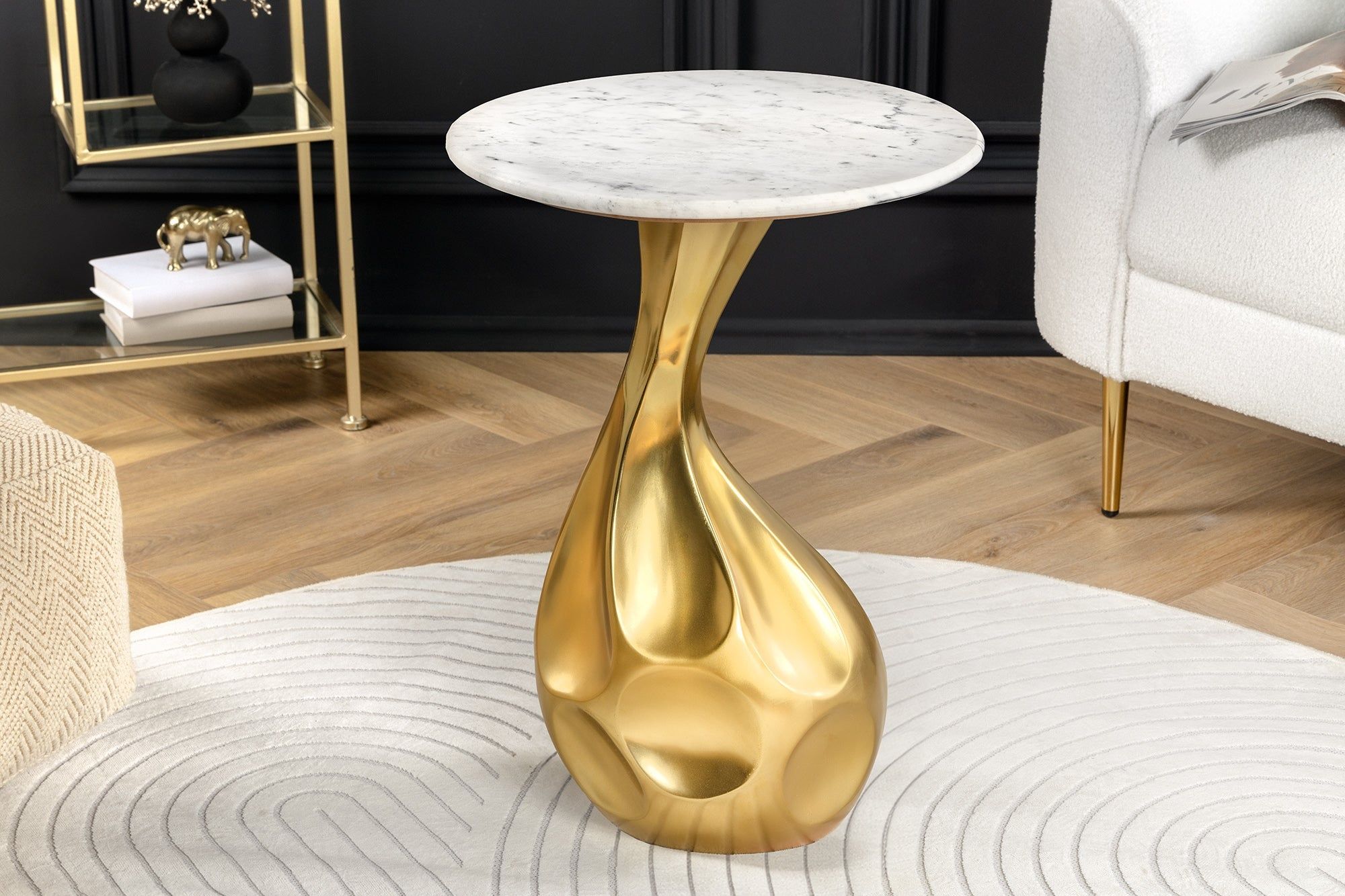 Ronde bijzettafel TEAR 60 cm – Goud‑wit design met handgemaakt marmeren blad