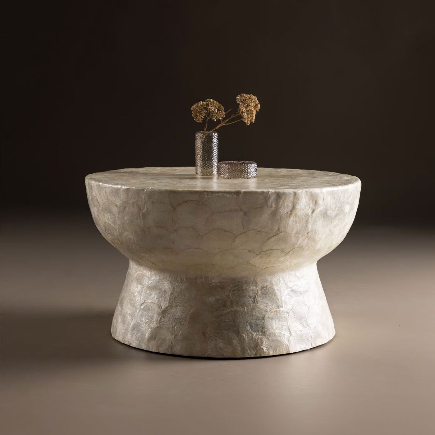 Ronde Salontafel Leeann van Nohr – 70 cm in Beige Capiz