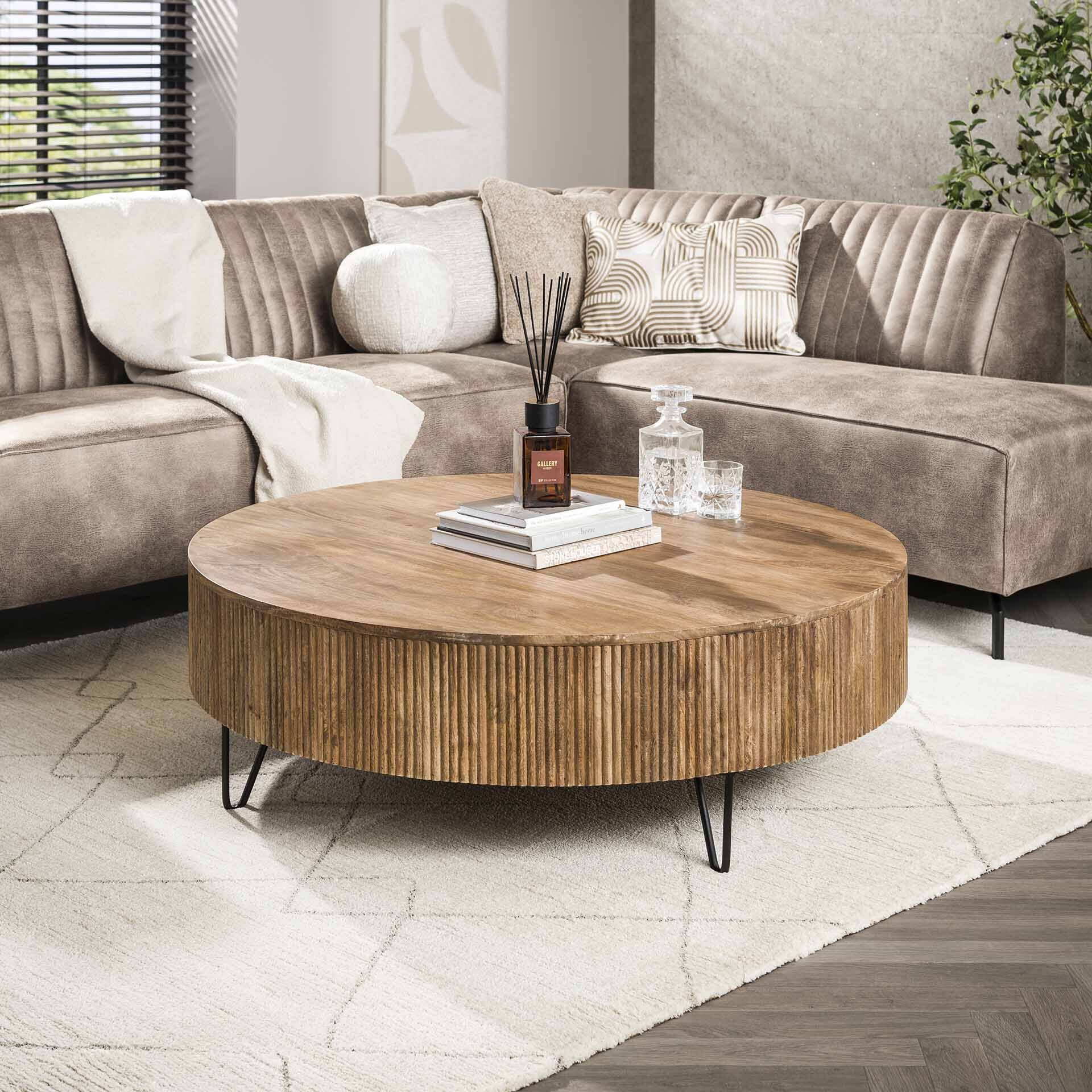 Ronde Salontafel Sharmila van LifestyleFurn – 120 cm massief mangohout met metalen onderstel