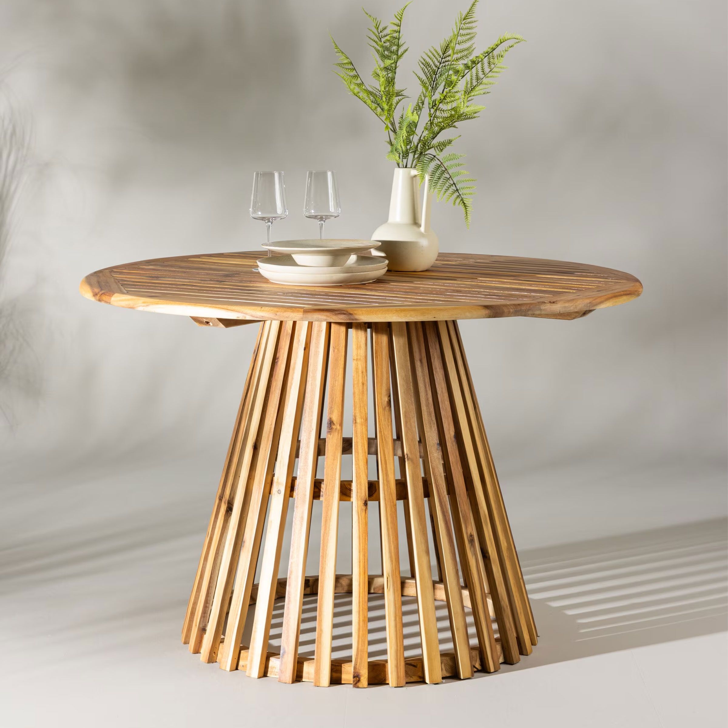 Ronde tuintafel Nohr Lanay – 120 cm acaciahout in natuurlijke teaklook