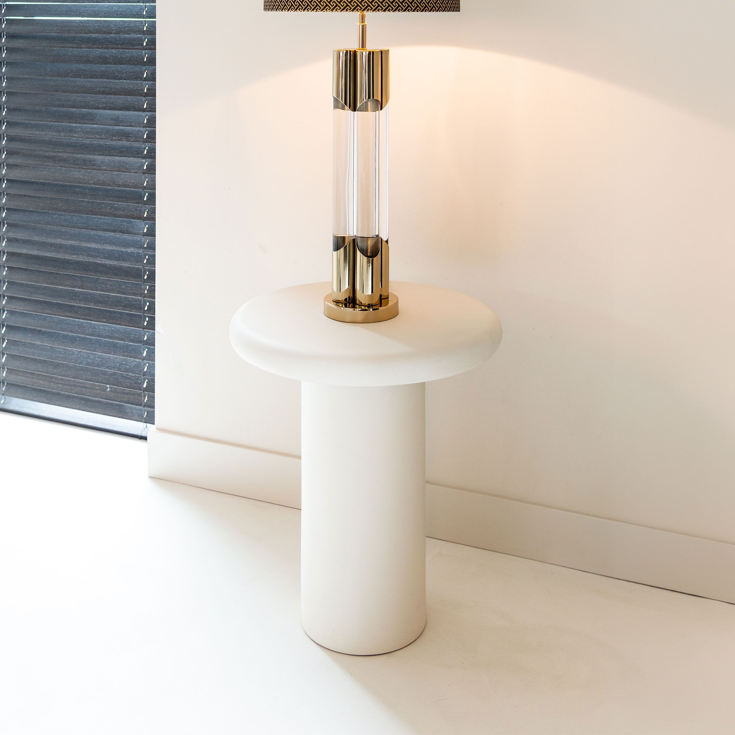 Ronde witte bijzettafel Richmond Bloomstone 55 cm – Modern & minimalistisch