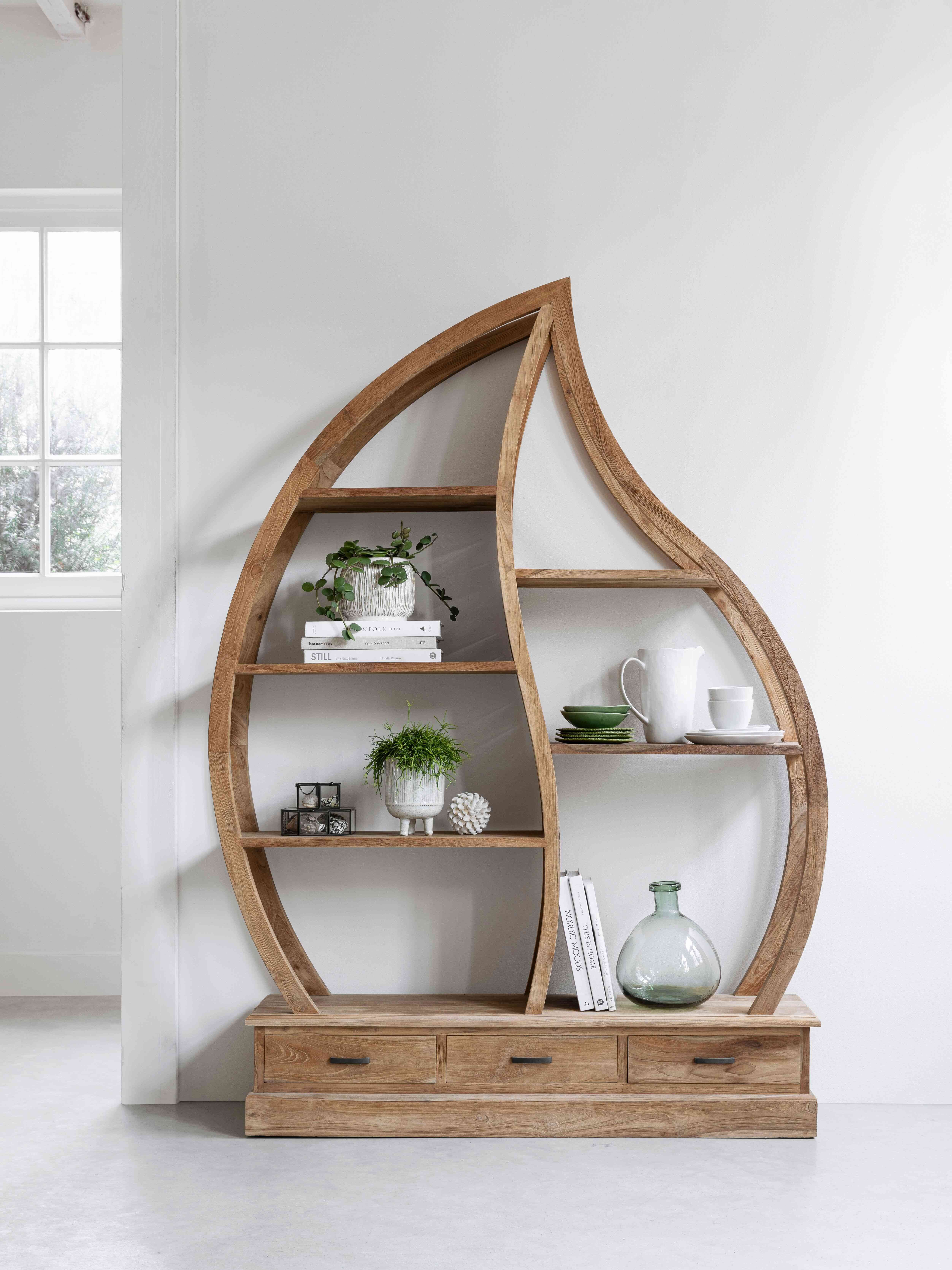 Rustieke Elegantie: MUST Living Boekenkast Drop in Teakhout